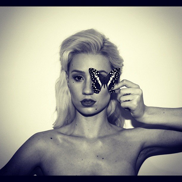 Britney Spears & Iggy Azalea – 