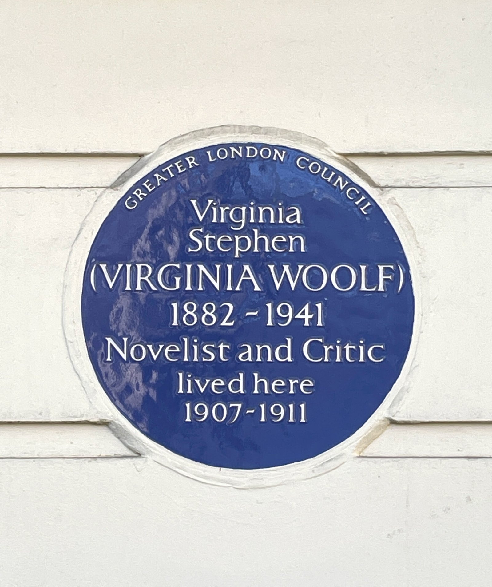 The Waves – Virginia Woolf (image credits: wikimedia)