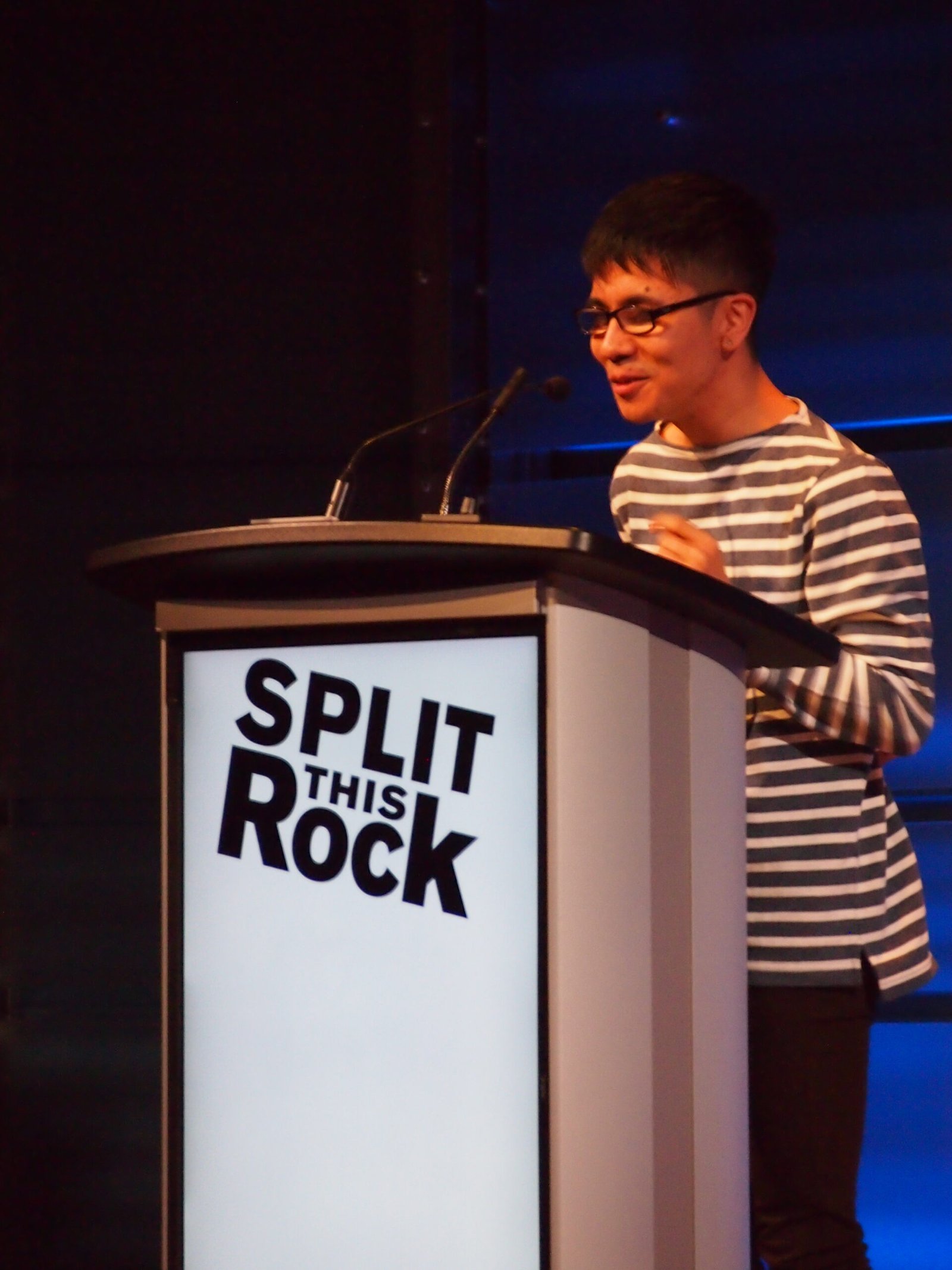 On Earth We’re Briefly Gorgeous – Ocean Vuong (image credits: wikimedia)