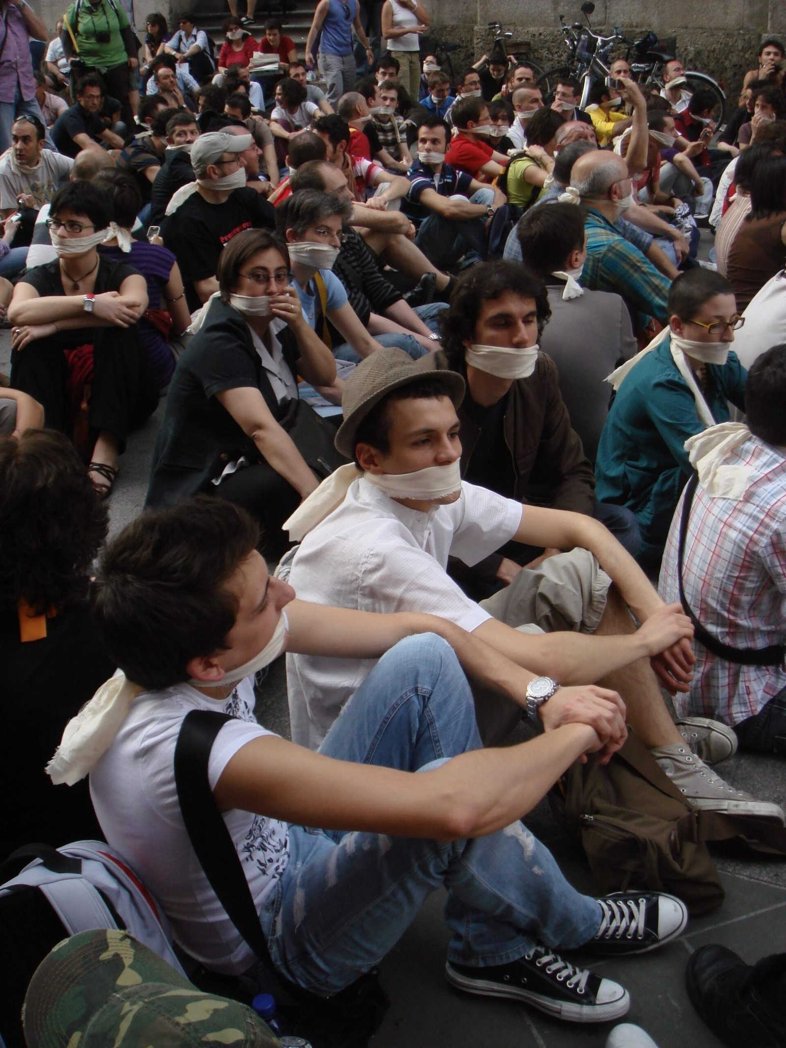 The Power of Simply Sitting Down: Greensboro’s Quiet Challenge (image credits: wikimedia)