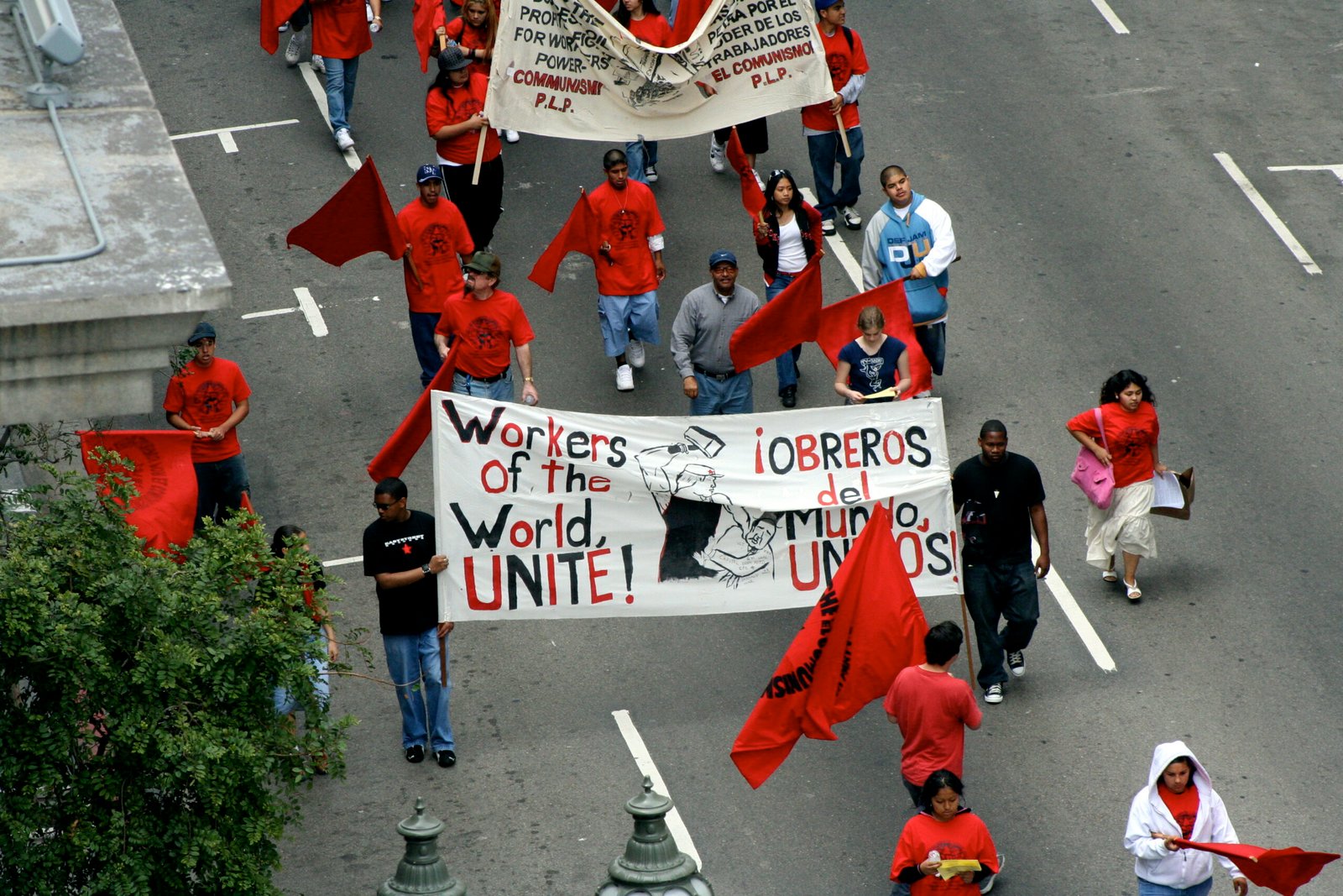 The Red Handkerchief: Labor’s Banner in Spain (image credits: wikimedia)
