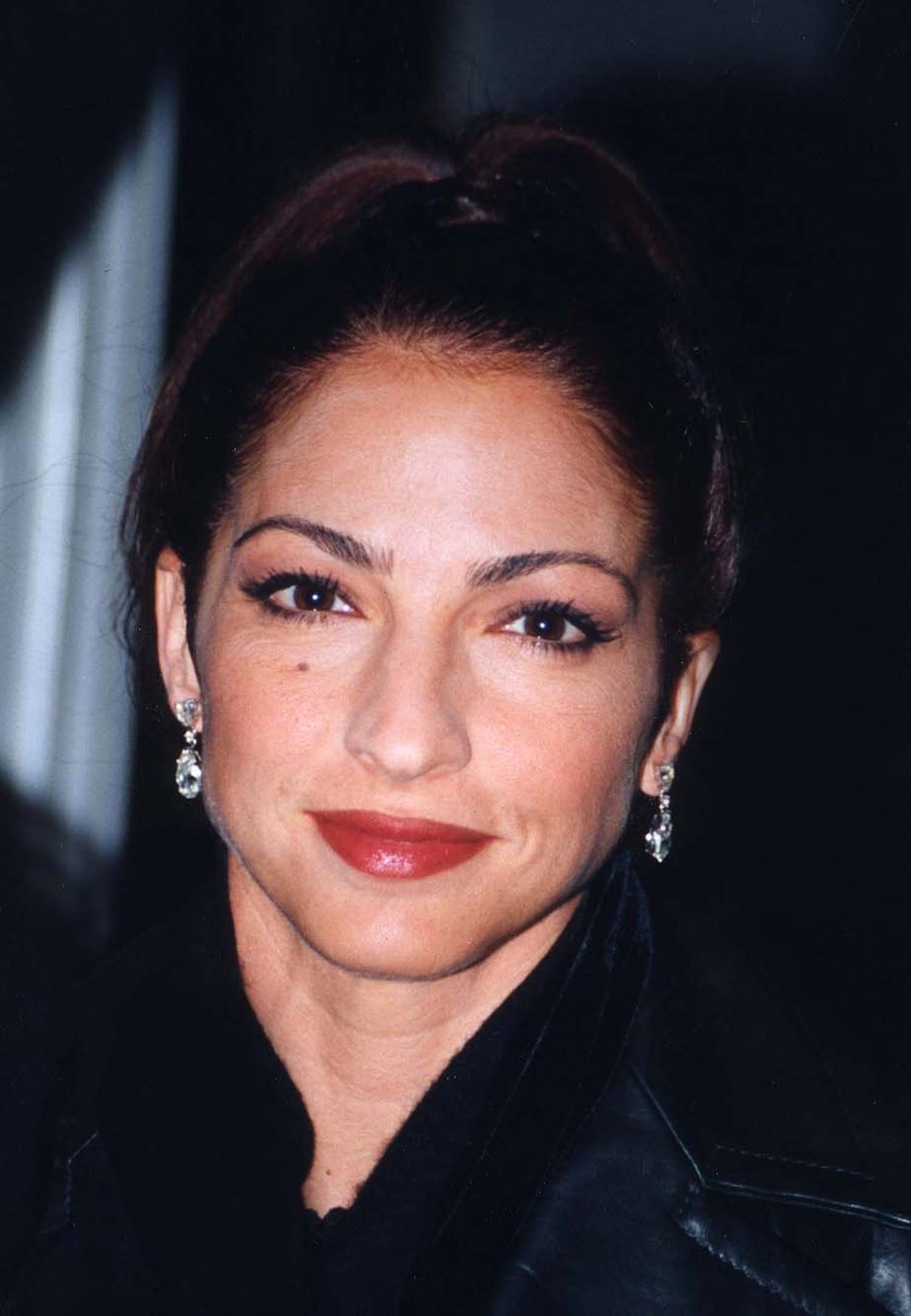 Gloria Estefan: How a Cuban Refugee Conquered Pop (image credits: wikimedia)
