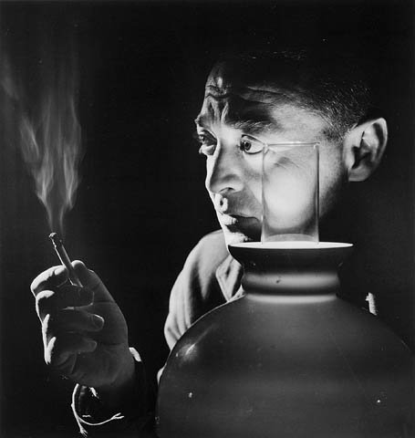 Peter Lorre: The Face That Defined Film Noir (image credits: wikimedia)
