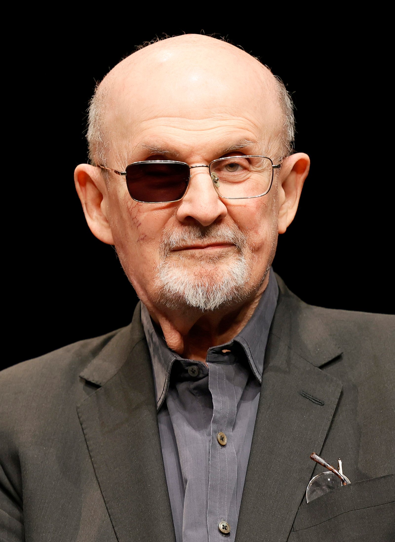 Midnight’s Children by Salman Rushdie (image credits: wikimedia)