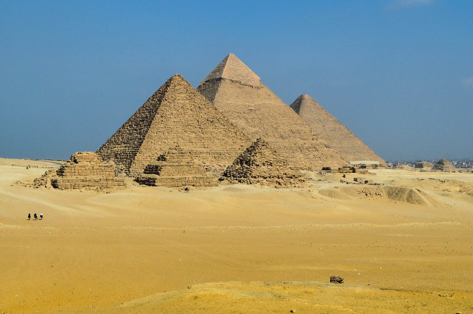 The Pyramids Were Built by Slaves (image credits: wikimedia)