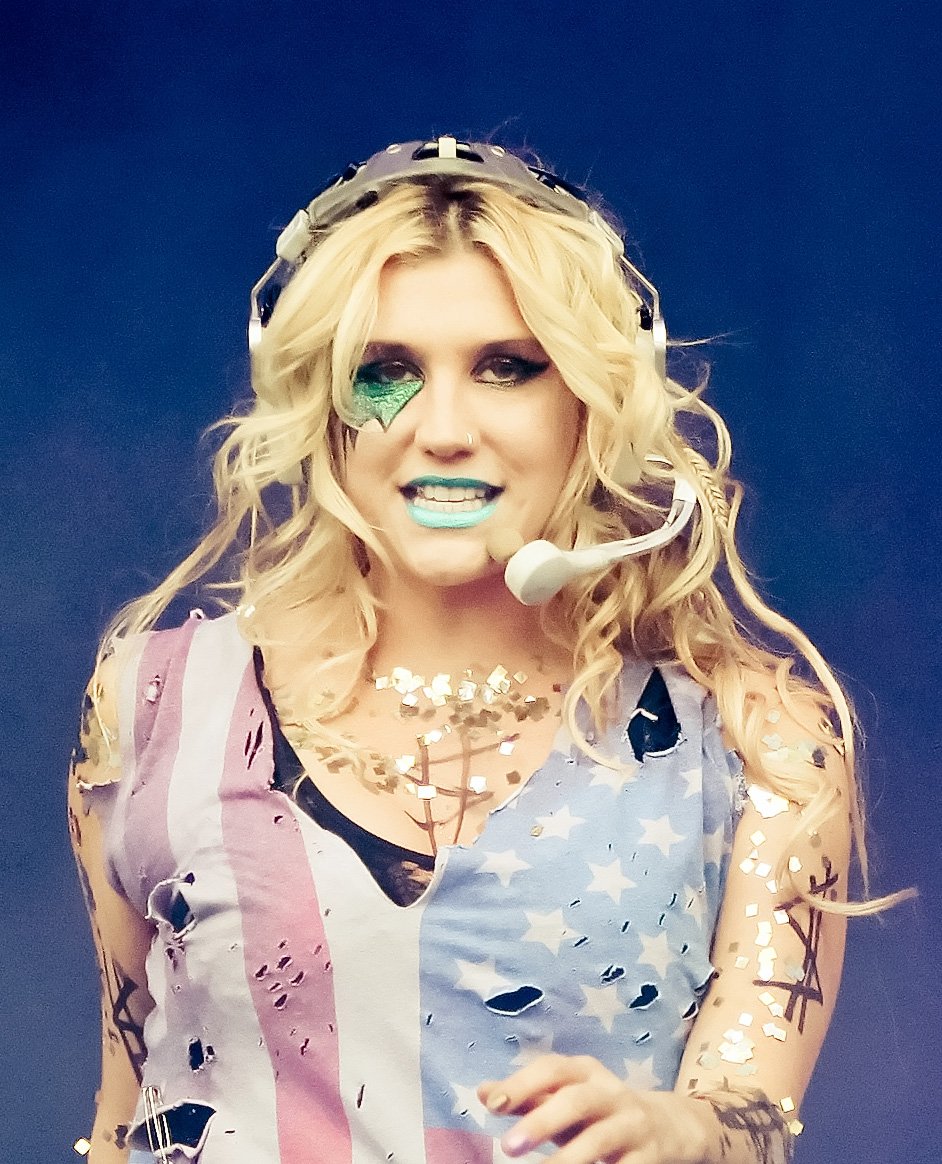 “Praying” – Kesha (2017) (image credits: wikimedia)