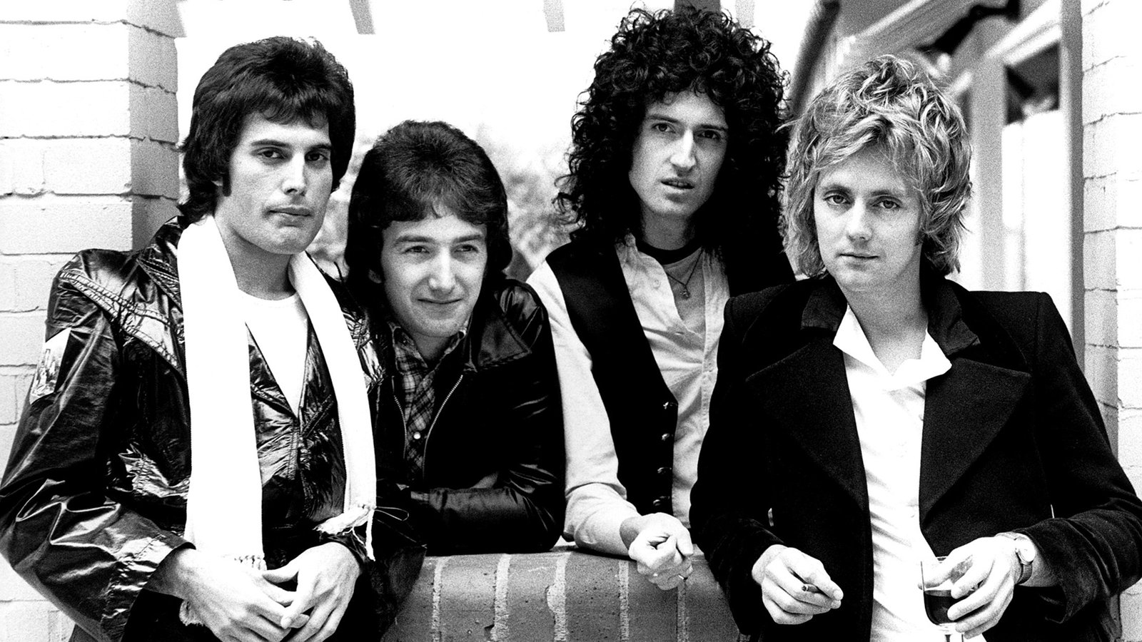 Bohemian Rhapsody – Queen (1975) (image credits: wikimedia)