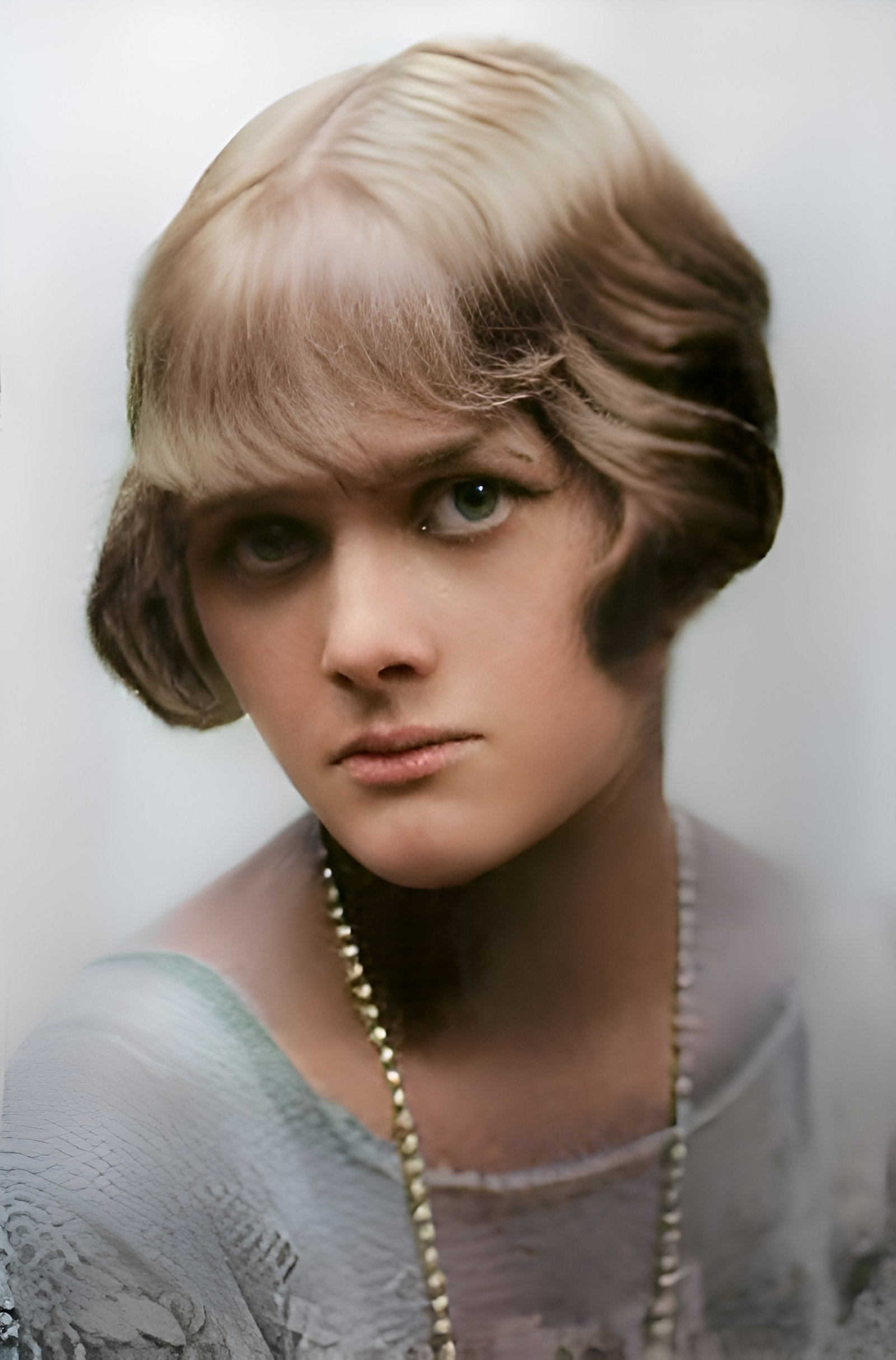 Rebecca by Daphne du Maurier (image credits: wikimedia)