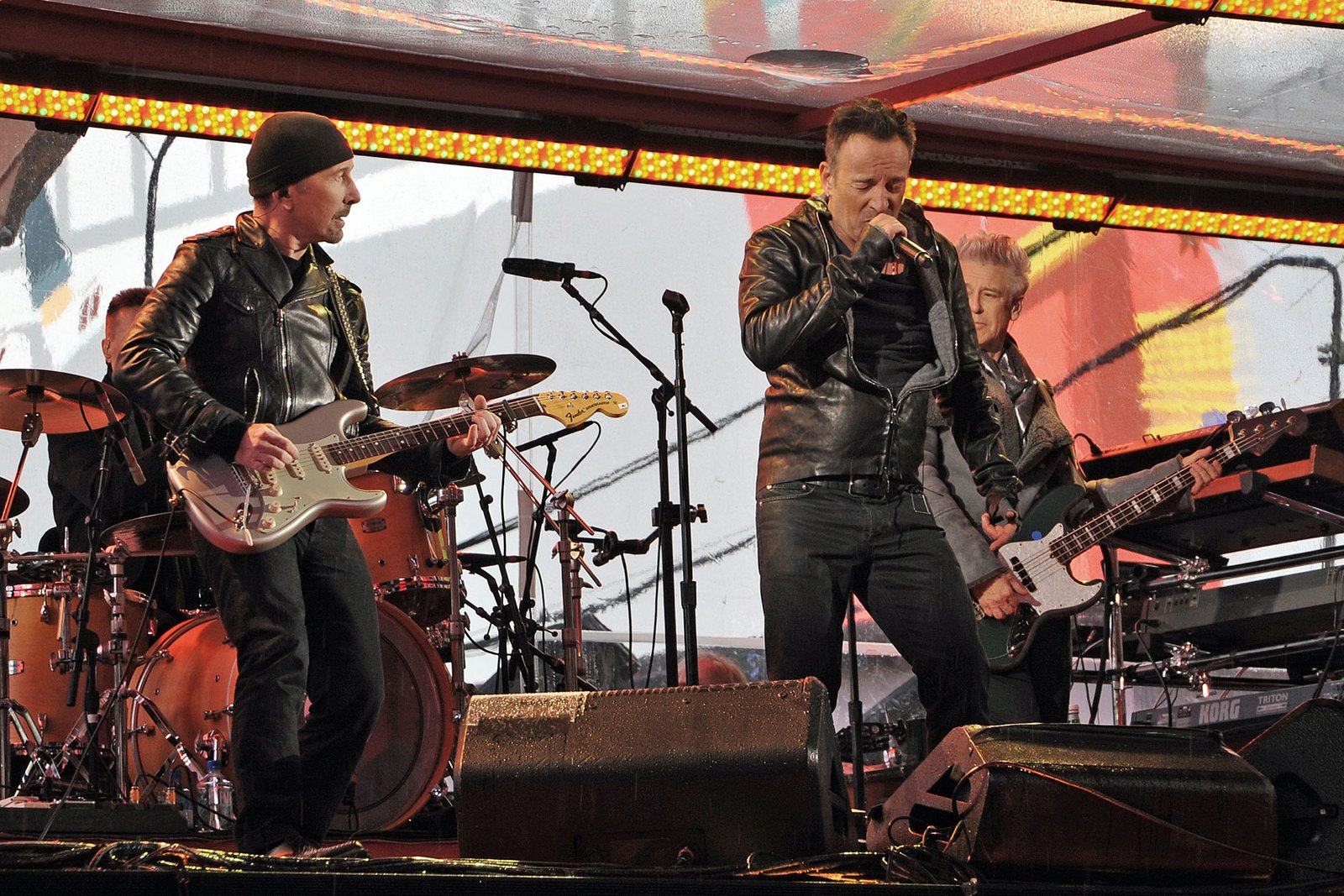 U2 –