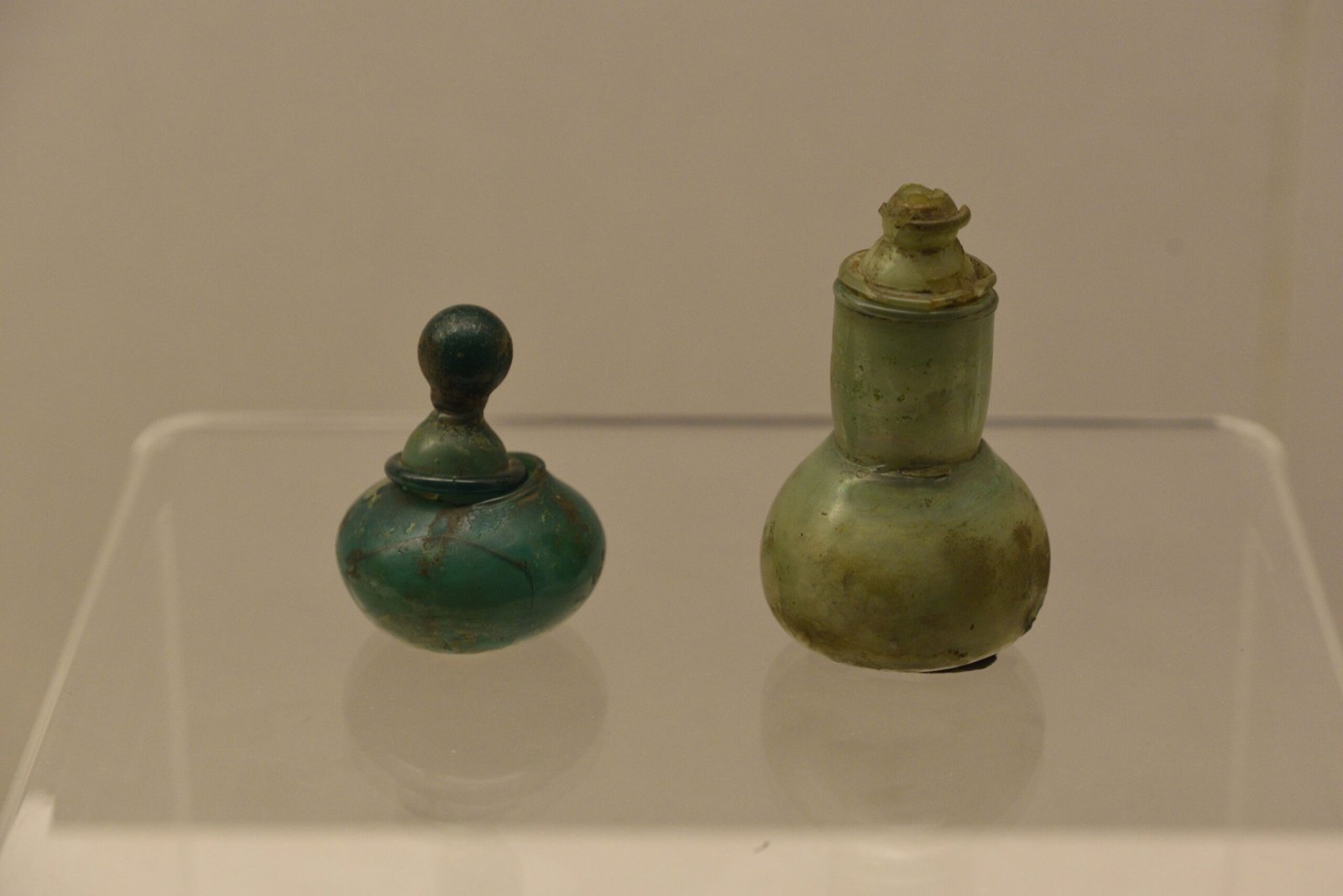 Perfume Bottles (image credits: wikimedia)