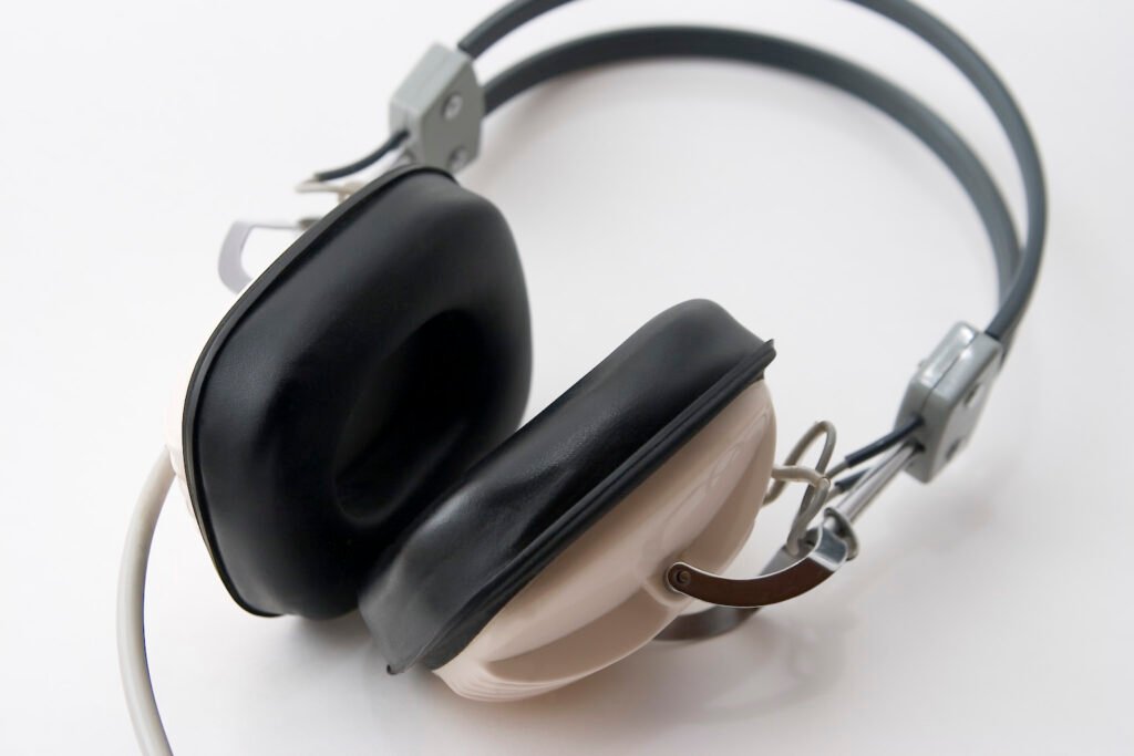 11 Albums That Sound Completely Different When You Listen With Headphones