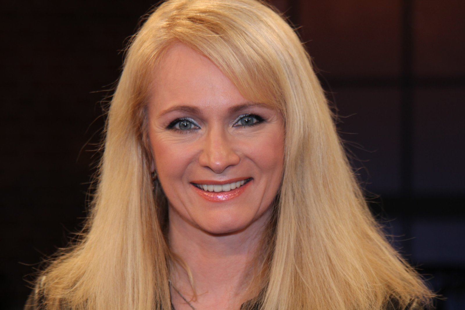 Nicole: A Voice for Peace (image credits: wikimedia)