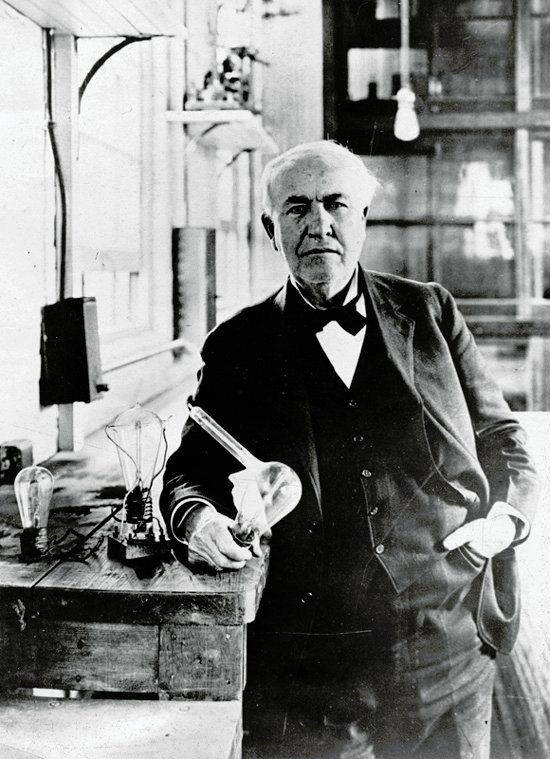 Thomas Edison and the Light Bulb (image credits: wikimedia)