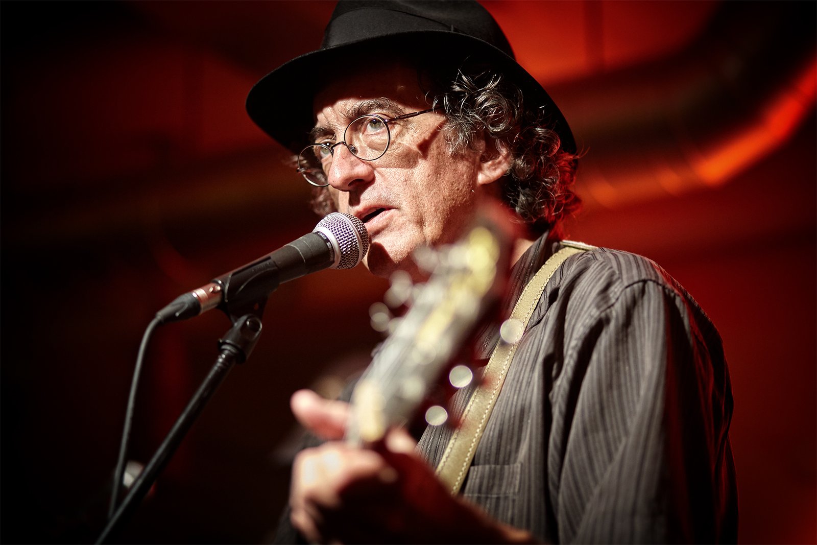 “We Can’t Make It Here” – James McMurtry (2005) (image credits: wikimedia)