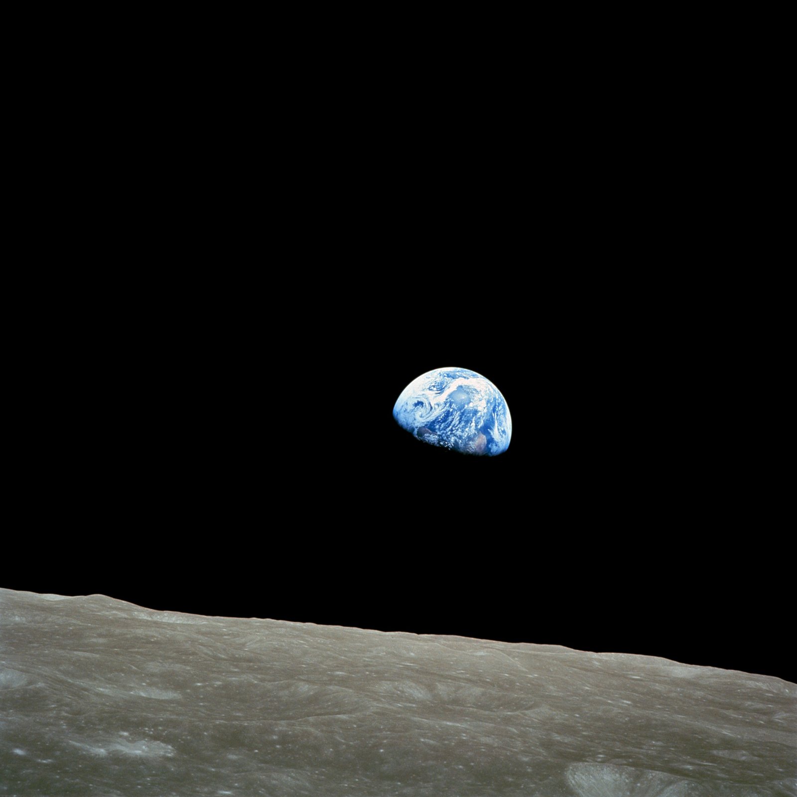 The Earthrise Photo (1968, Apollo 8) (image credits: wikimedia)