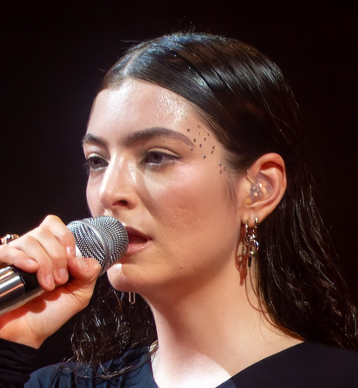 “Royals” – Lorde (image credits: wikimedia)