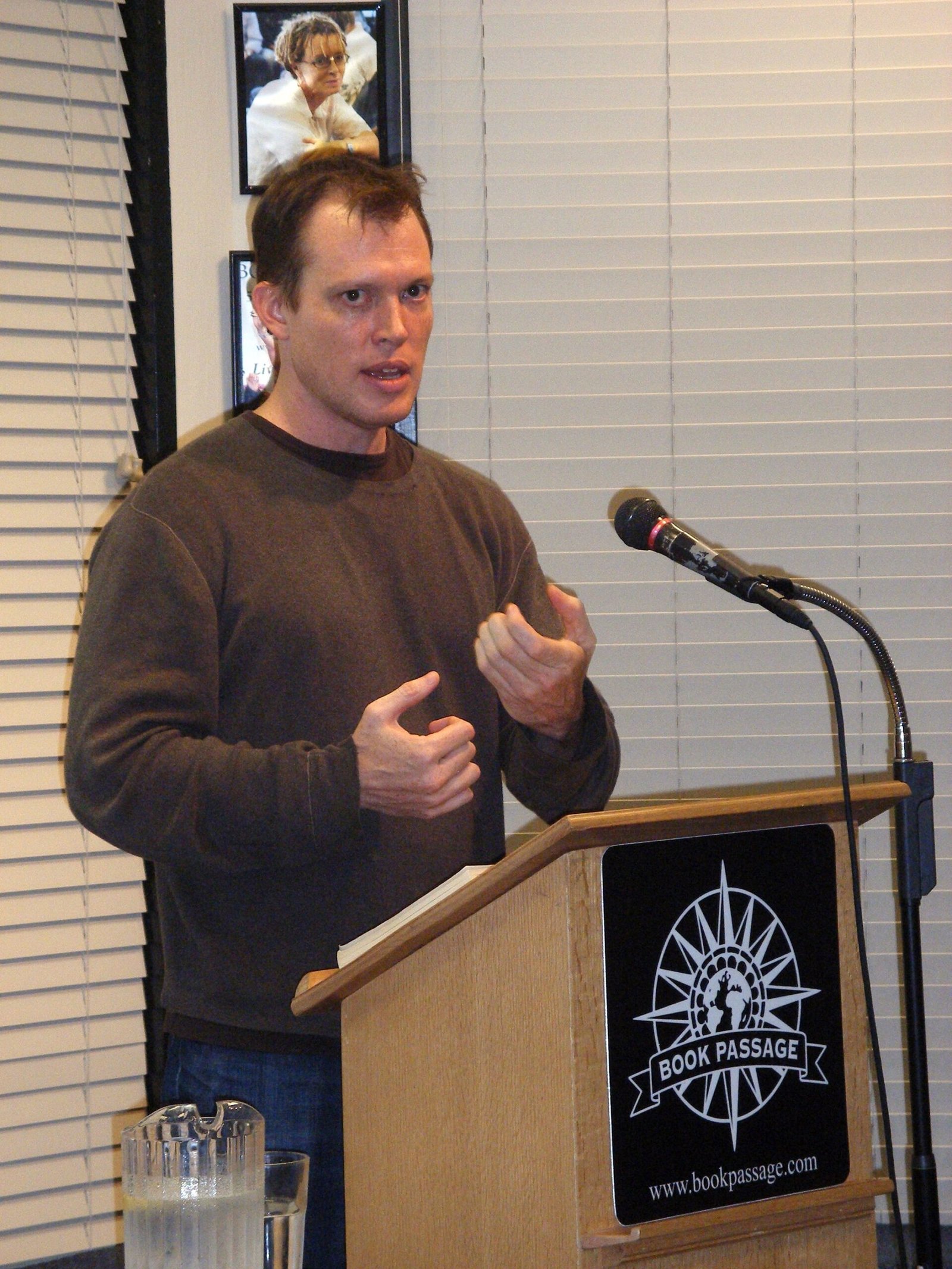 Vagabonding by Rolf Potts (image credits: wikimedia)