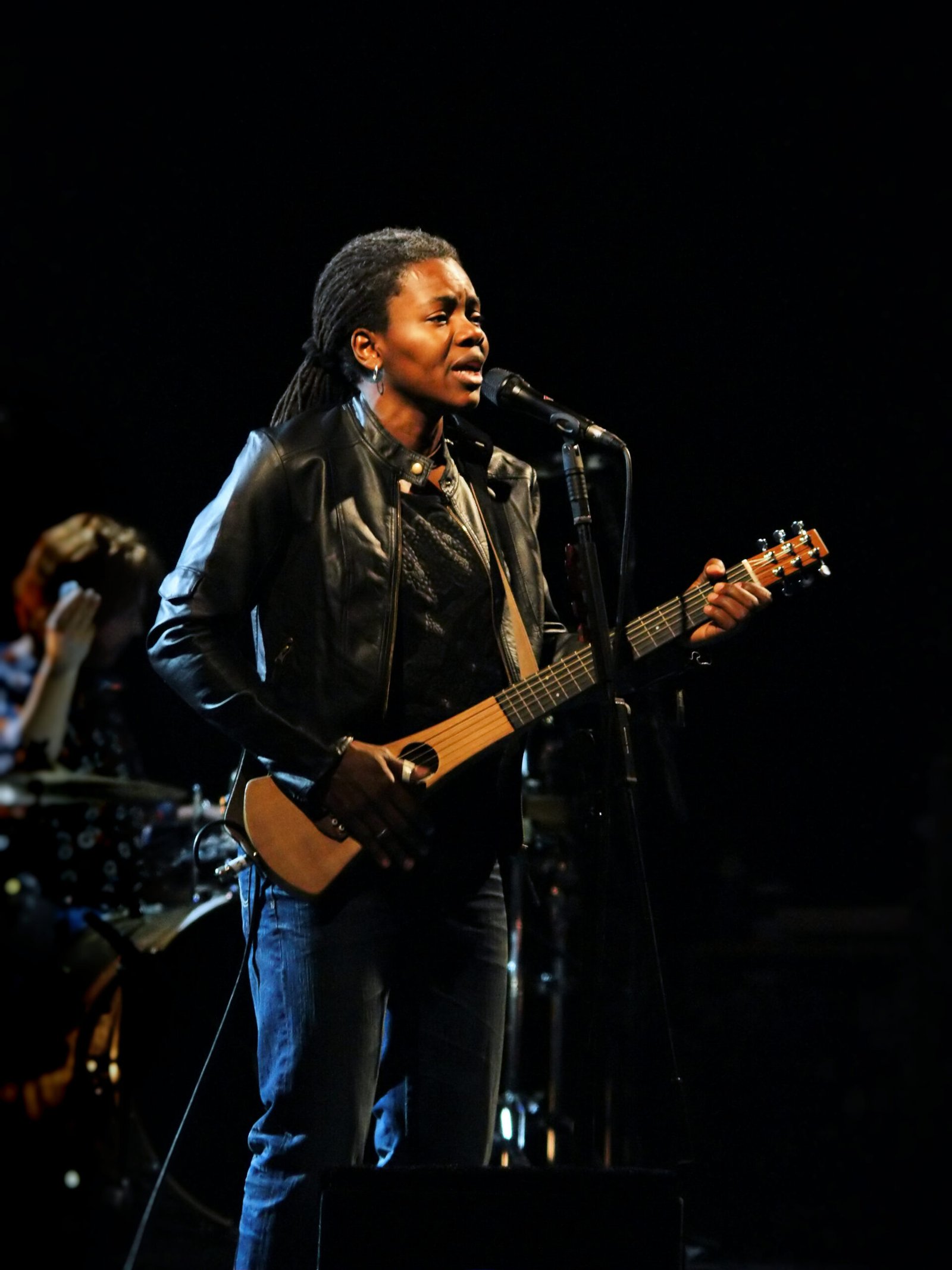 Fast Car – Tracy Chapman (image credits: wikimedia)