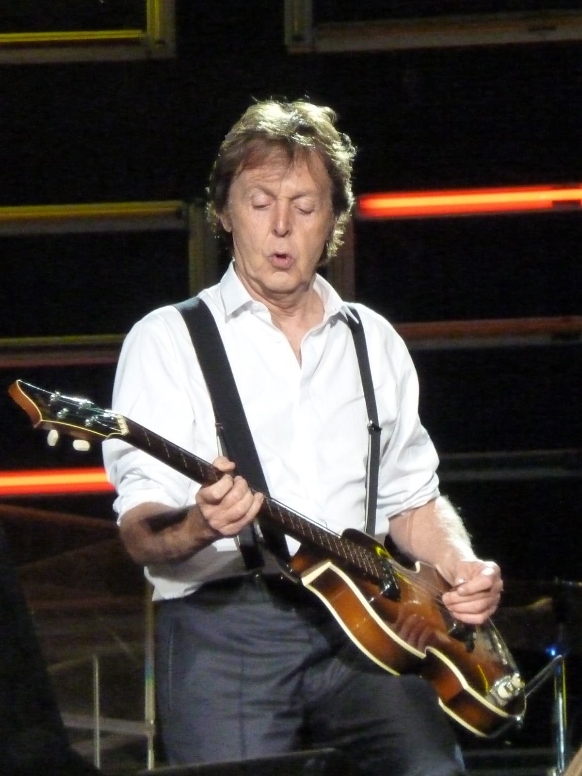 13. Paul McCartney – Desert Trip (2016) (image credits: wikimedia)