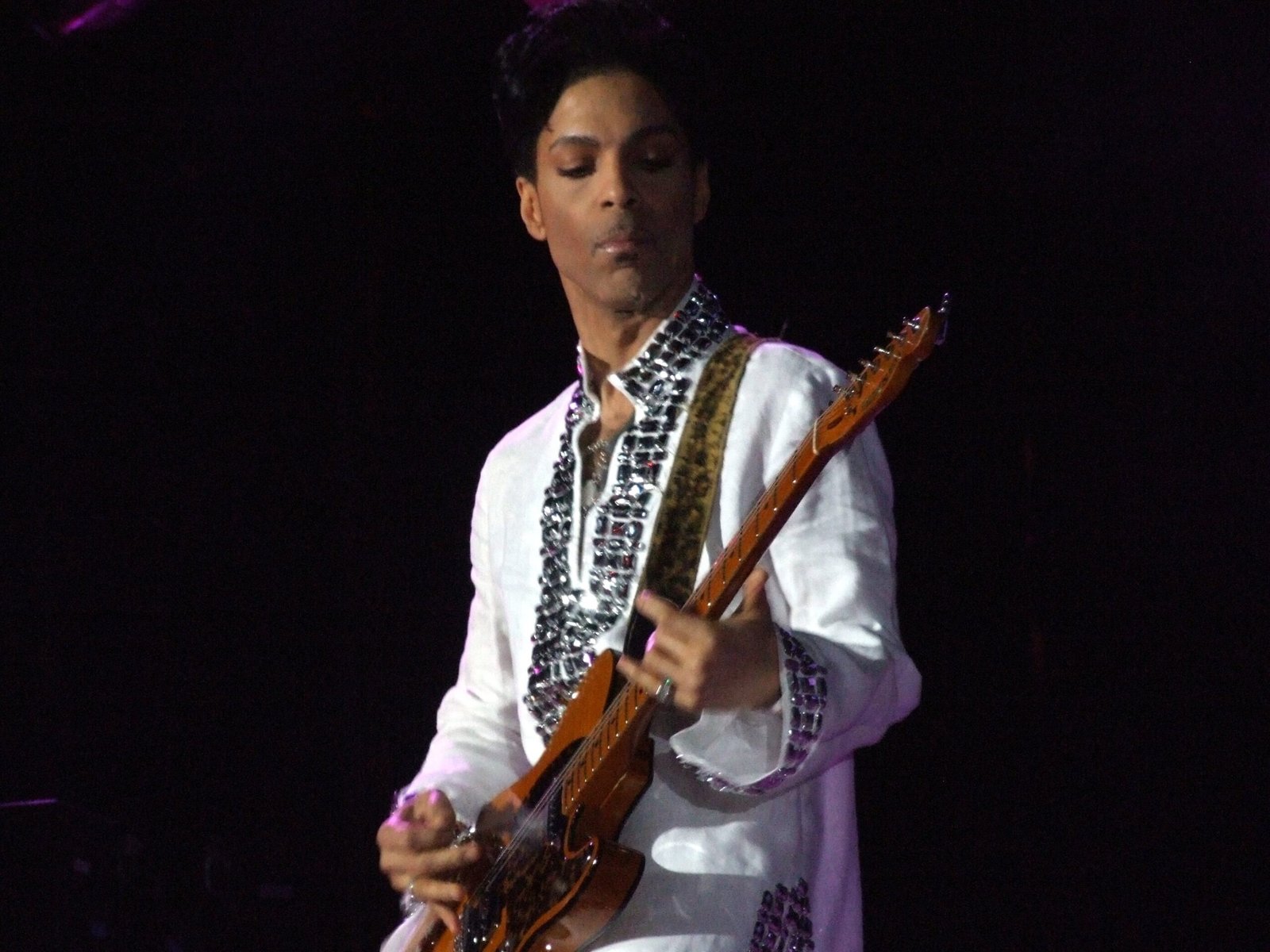 22. Prince – Coachella (2008) (image credits: wikimedia)