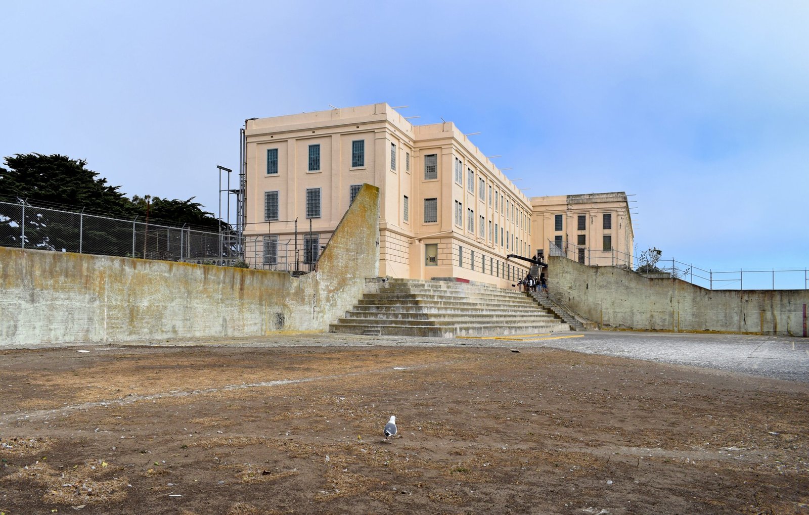 Alcatraz Federal Penitentiary — San Francisco, CA (image credits: wikimedia)