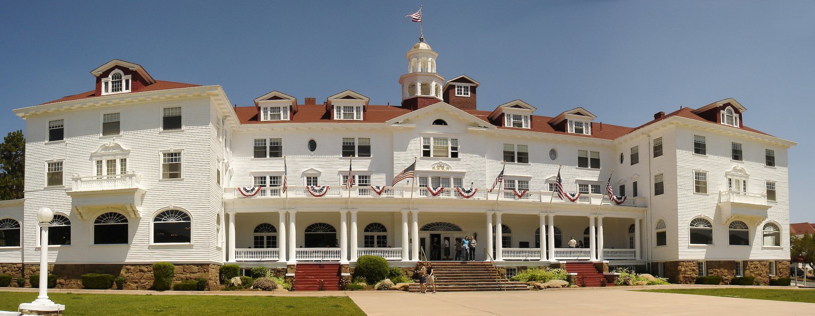 The Stanley Hotel — Estes Park, CO (image credits: wikimedia)