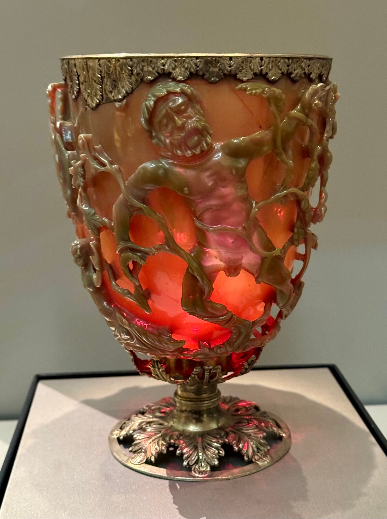 The Lycurgus Cup (image credits: wikimedia)