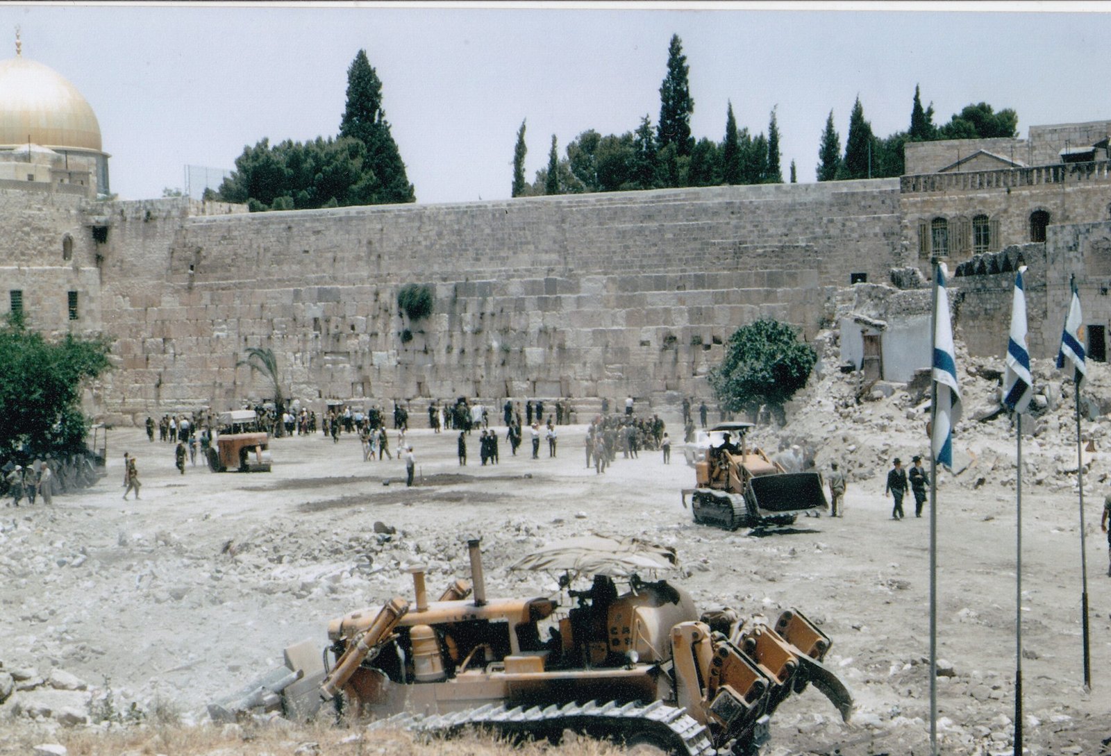 Wailing Walls (Middle East and Beyond) (image credits: wikimedia)