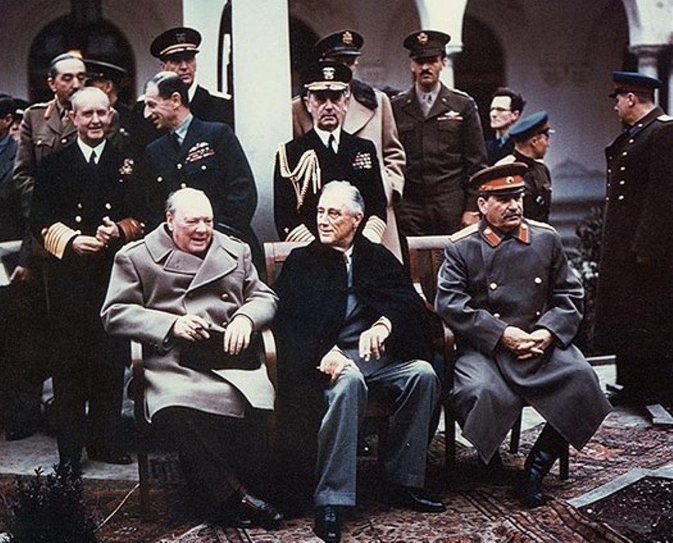5. The Crushing Weight of Soviet Privilege (image credits: wikimedia)