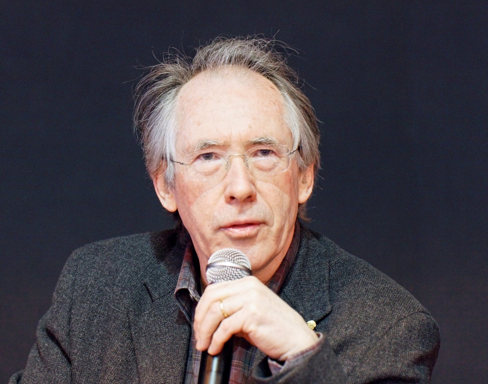 Correct Answer: Ian McEwan (image credits: wikimedia)