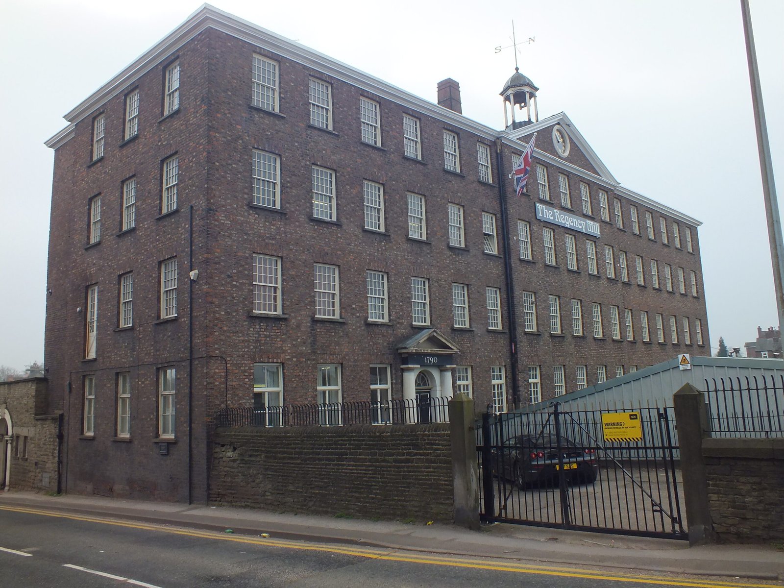 Chester’s Mill: The Town Trapped Under Glass (image credits: wikimedia)