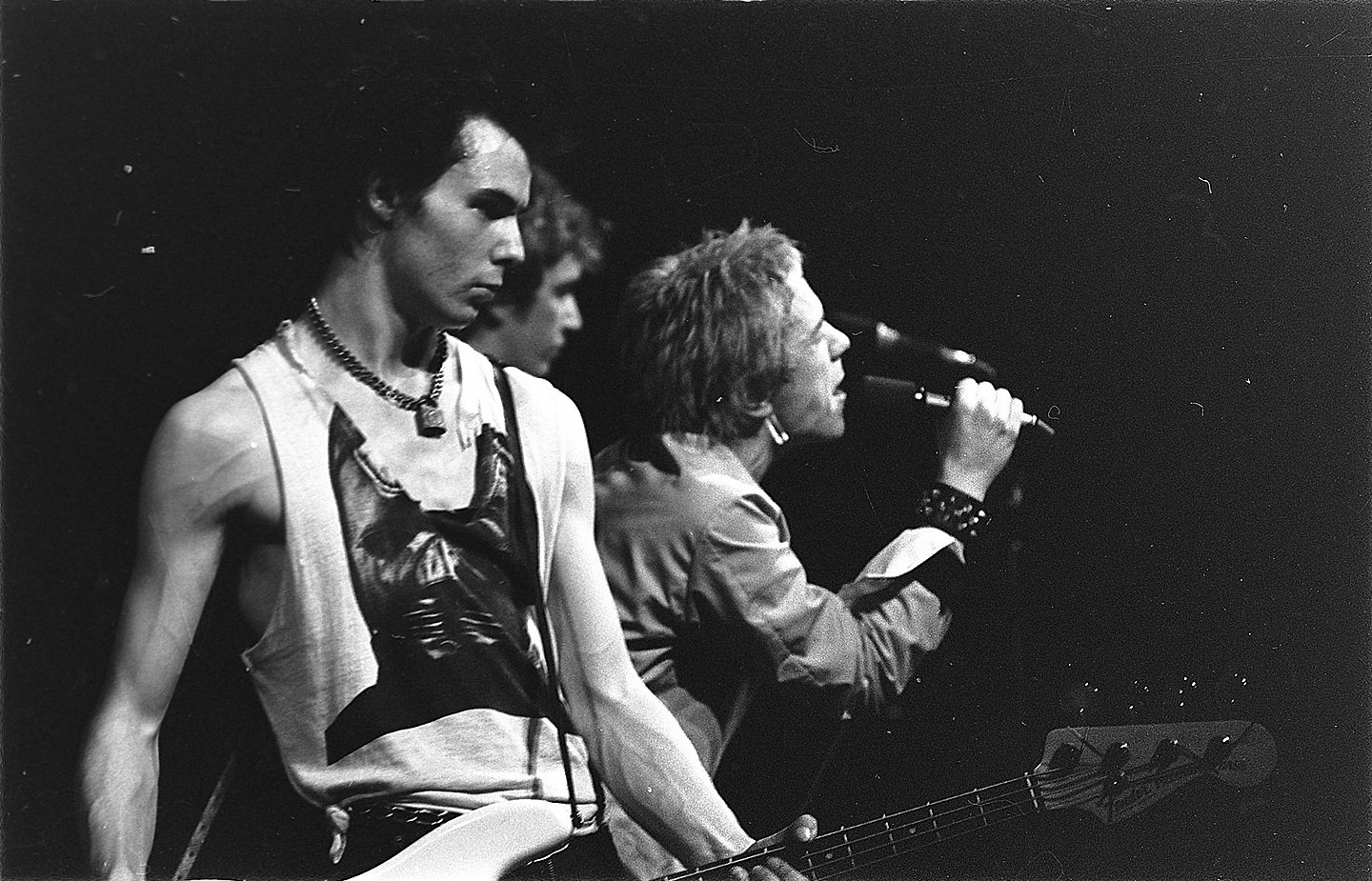 Sex Pistols: Punk Pioneers Who Imploded (image credits: wikimedia)