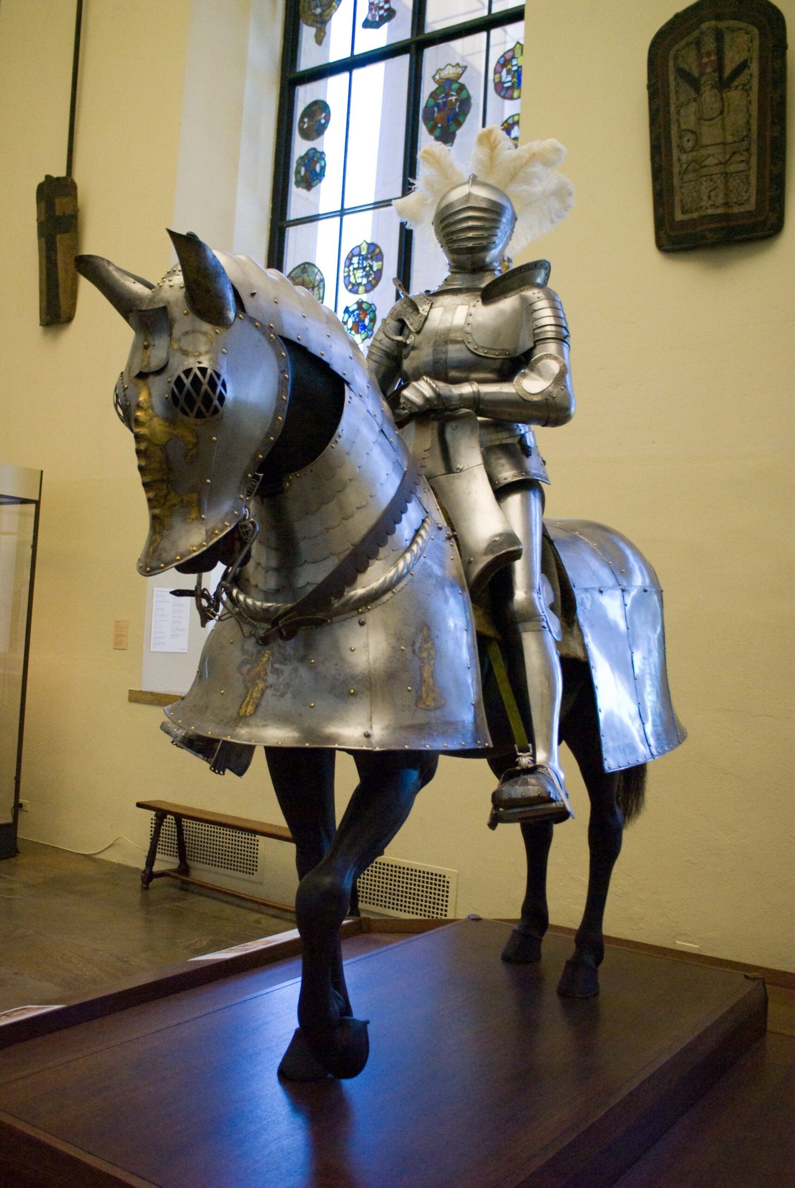 Knights Always Wore Full Plate Armor (image credits: wikimedia)
