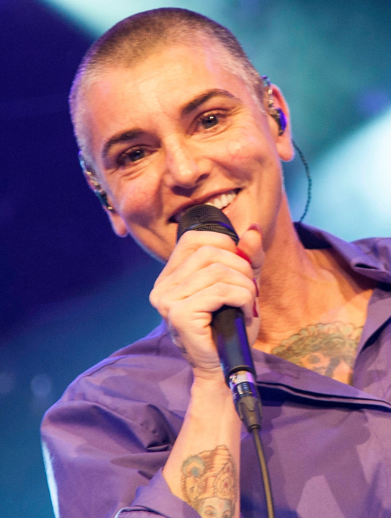 Nothing Compares 2 U – Sinéad O’Connor vs. The Family (Prince) (image credits: wikimedia)