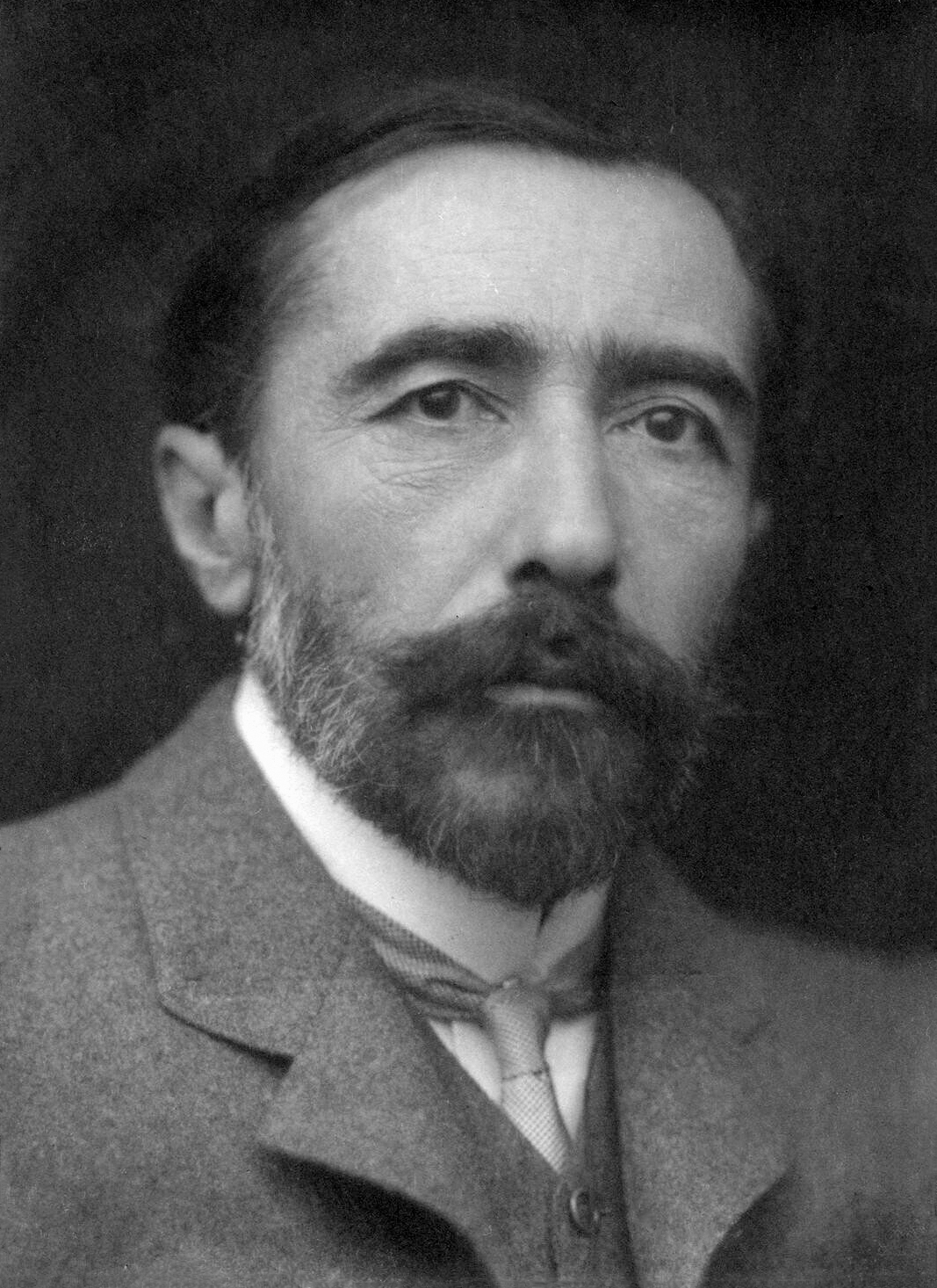Mr. Kurtz – Heart of Darkness by Joseph Conrad (image credits: wikimedia)