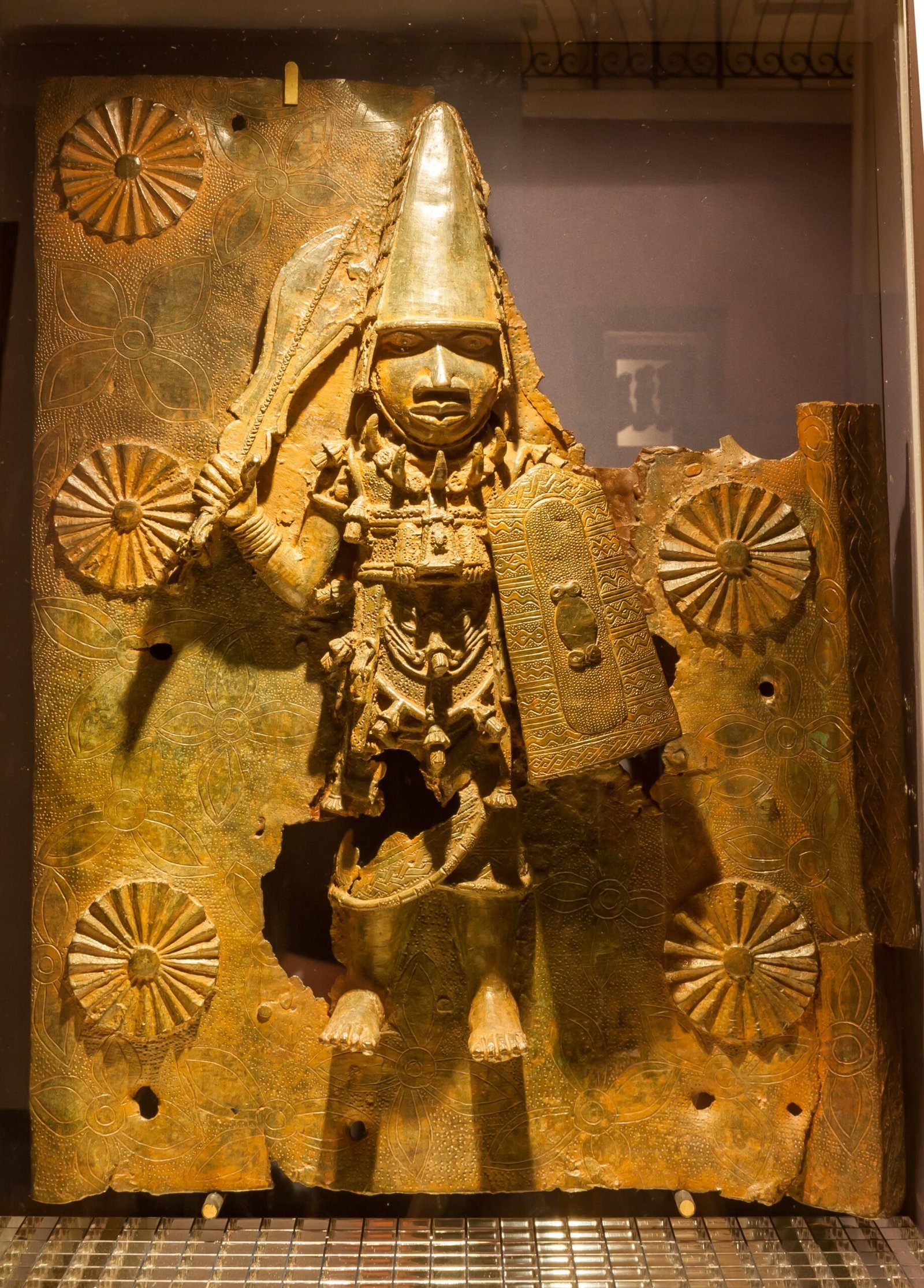 Benin Bronzes (Nigeria) (image credits: wikimedia)