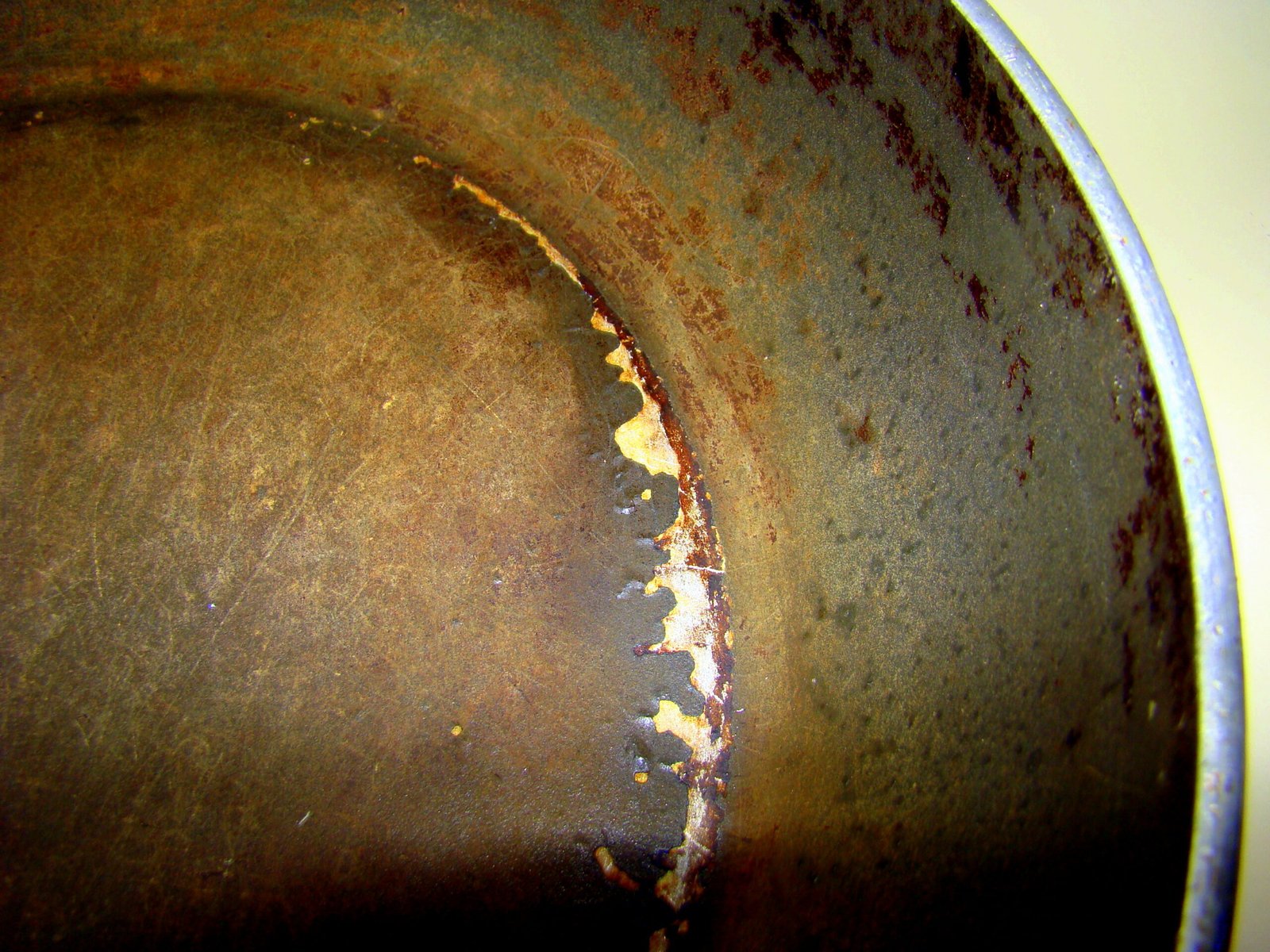 Teflon – Roy Plunkett (1938) (image credits: wikimedia)