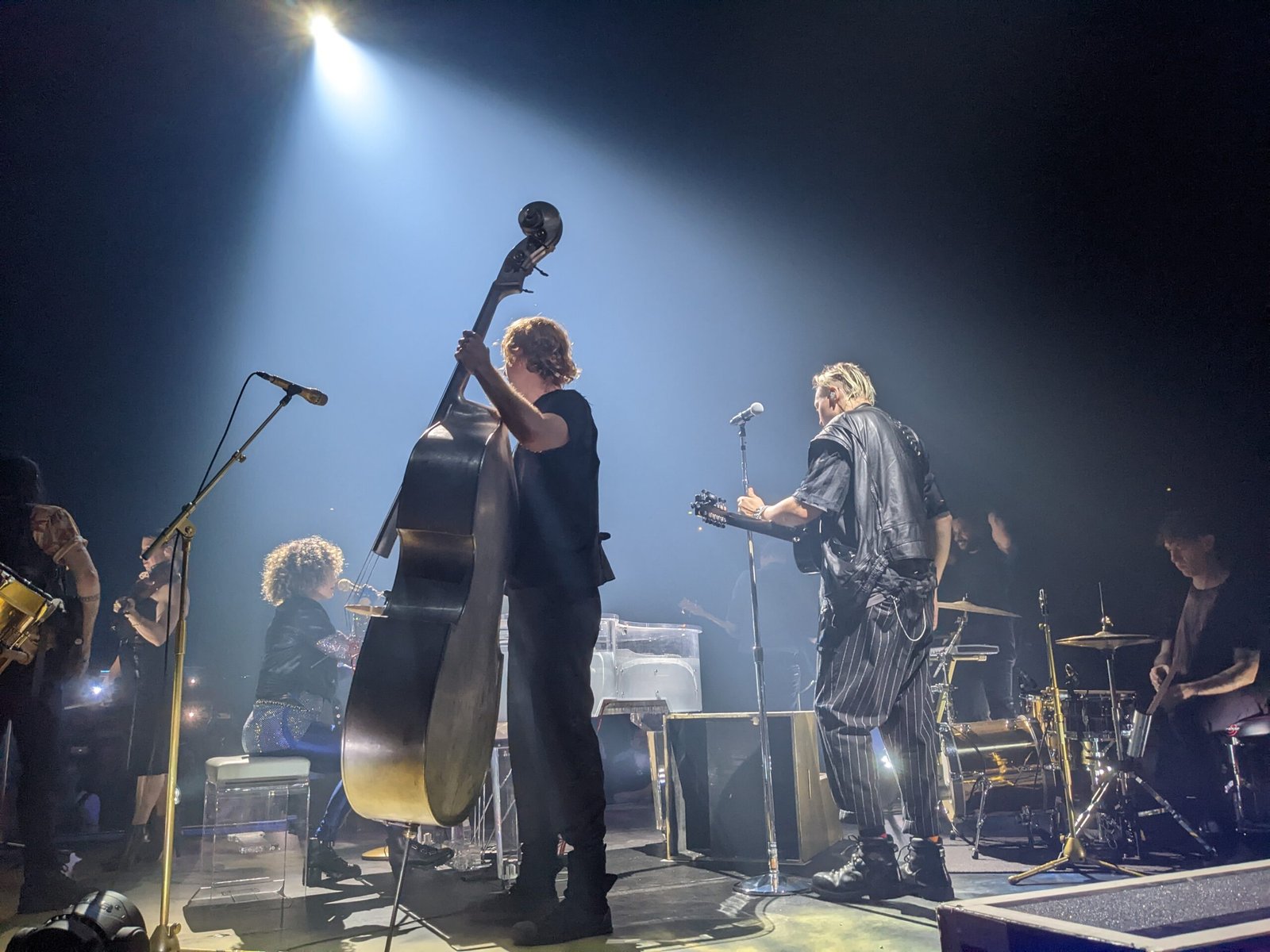Arcade Fire & David Bowie – Fashion Rocks (2005) (image credits: wikimedia)