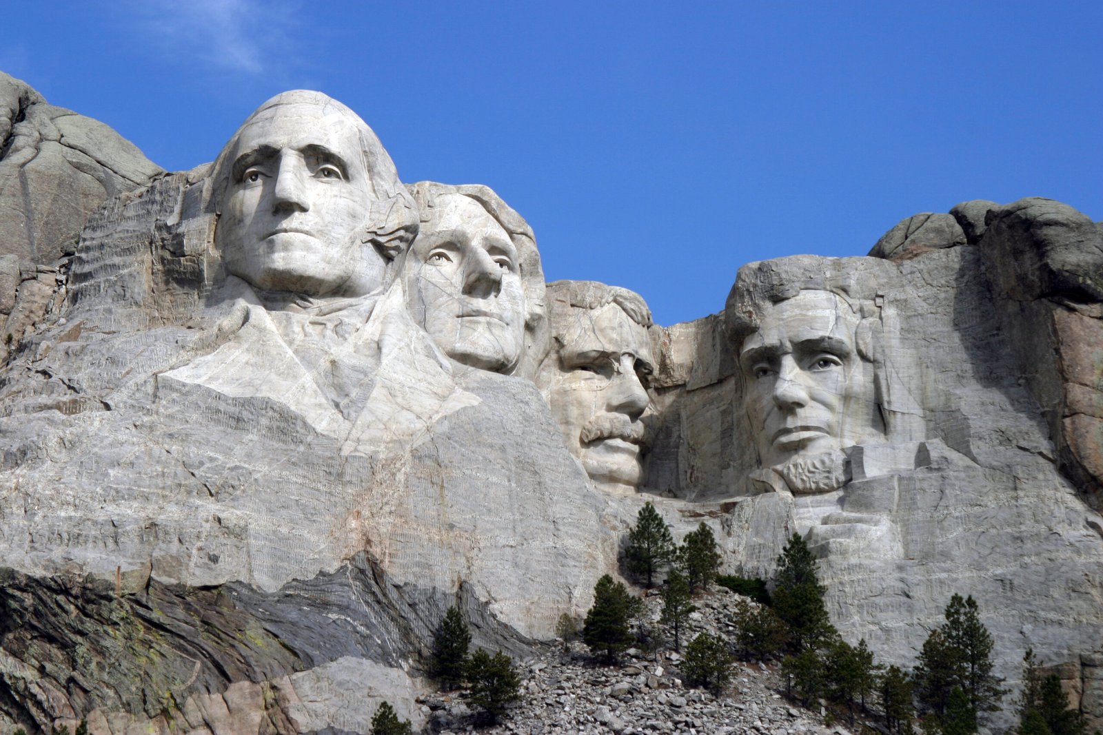 Mount Rushmore: The Monument That Ran Out of Money (image credits: wikimedia)