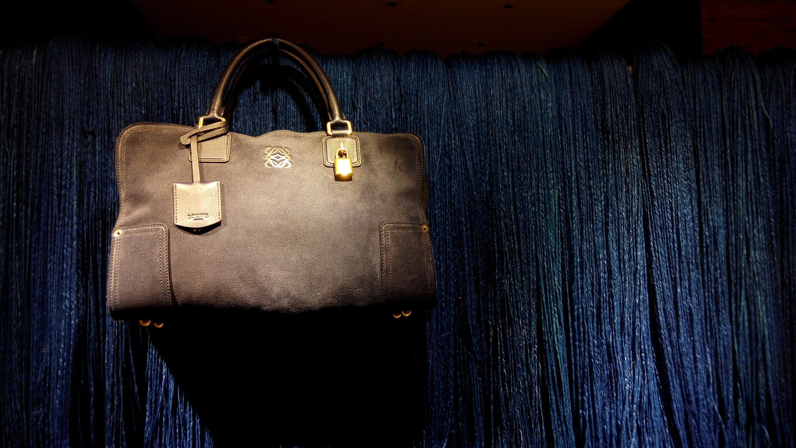 Loewe – Spanish Craftsmanship in Every Stitch (image credits: wikimedia)