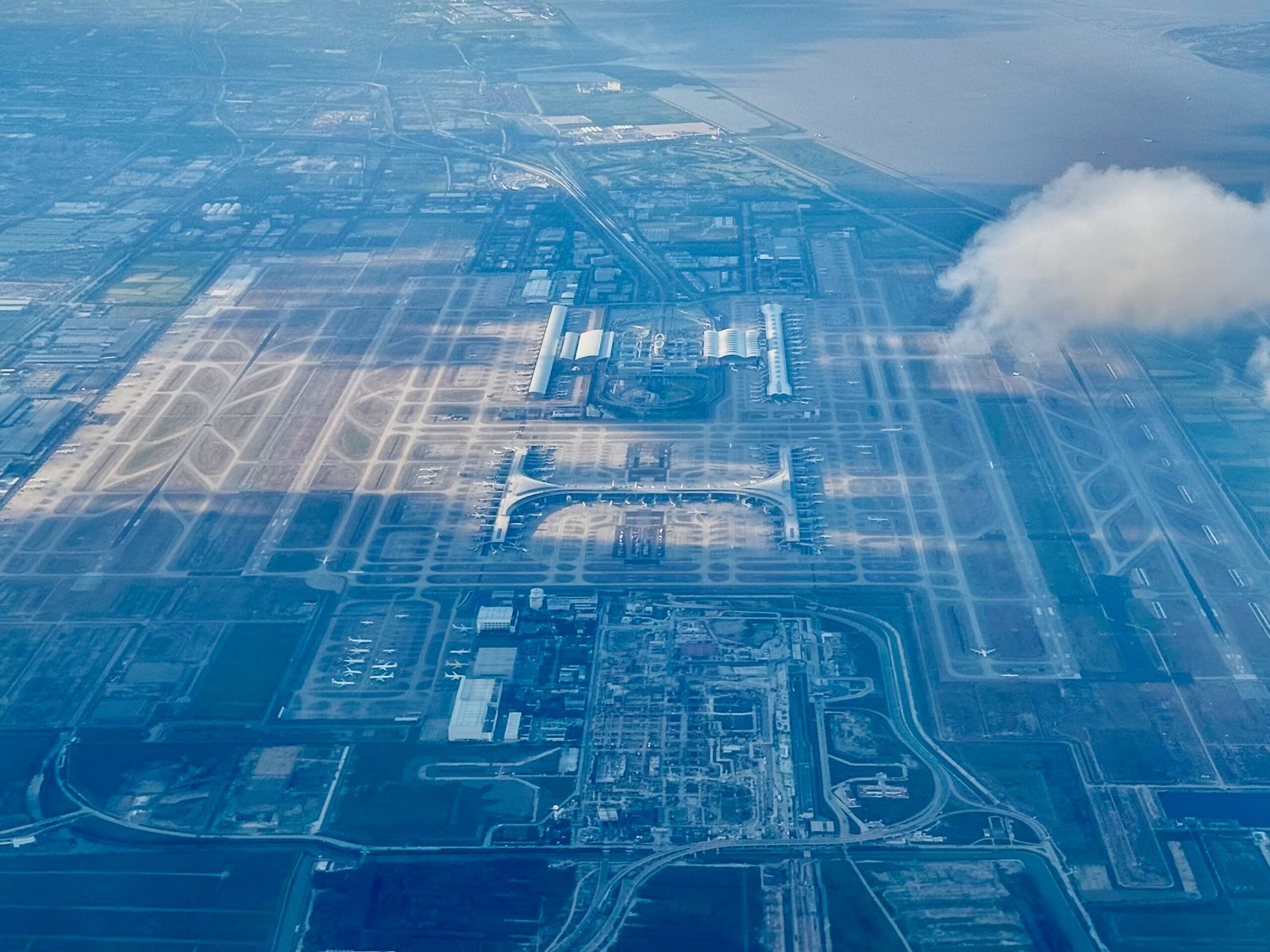 5. Shanghai Pudong International Airport (PVG) — Shanghai, China (image credits: wikimedia)