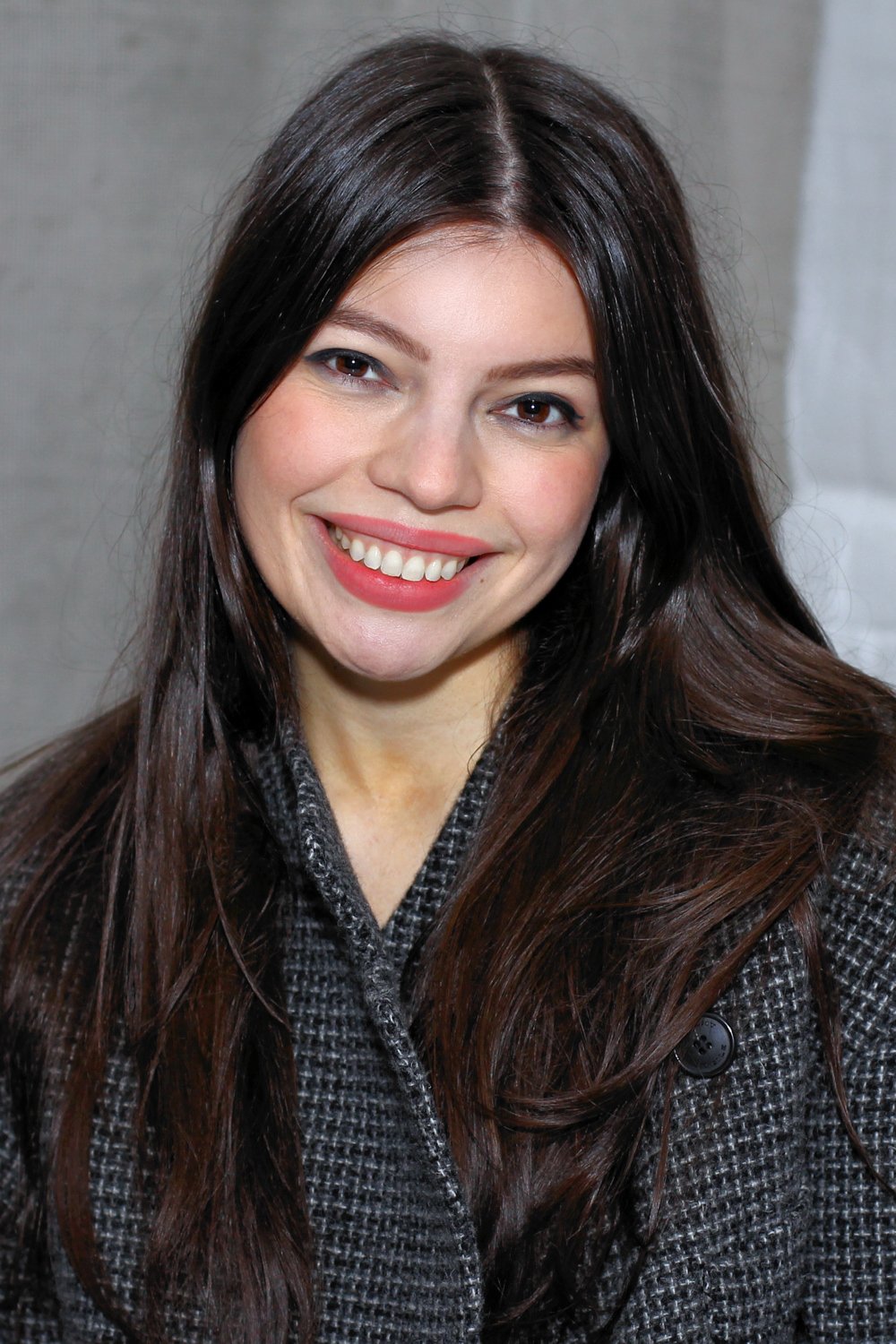 Lightlark by Alex Aster (image credits: wikimedia)