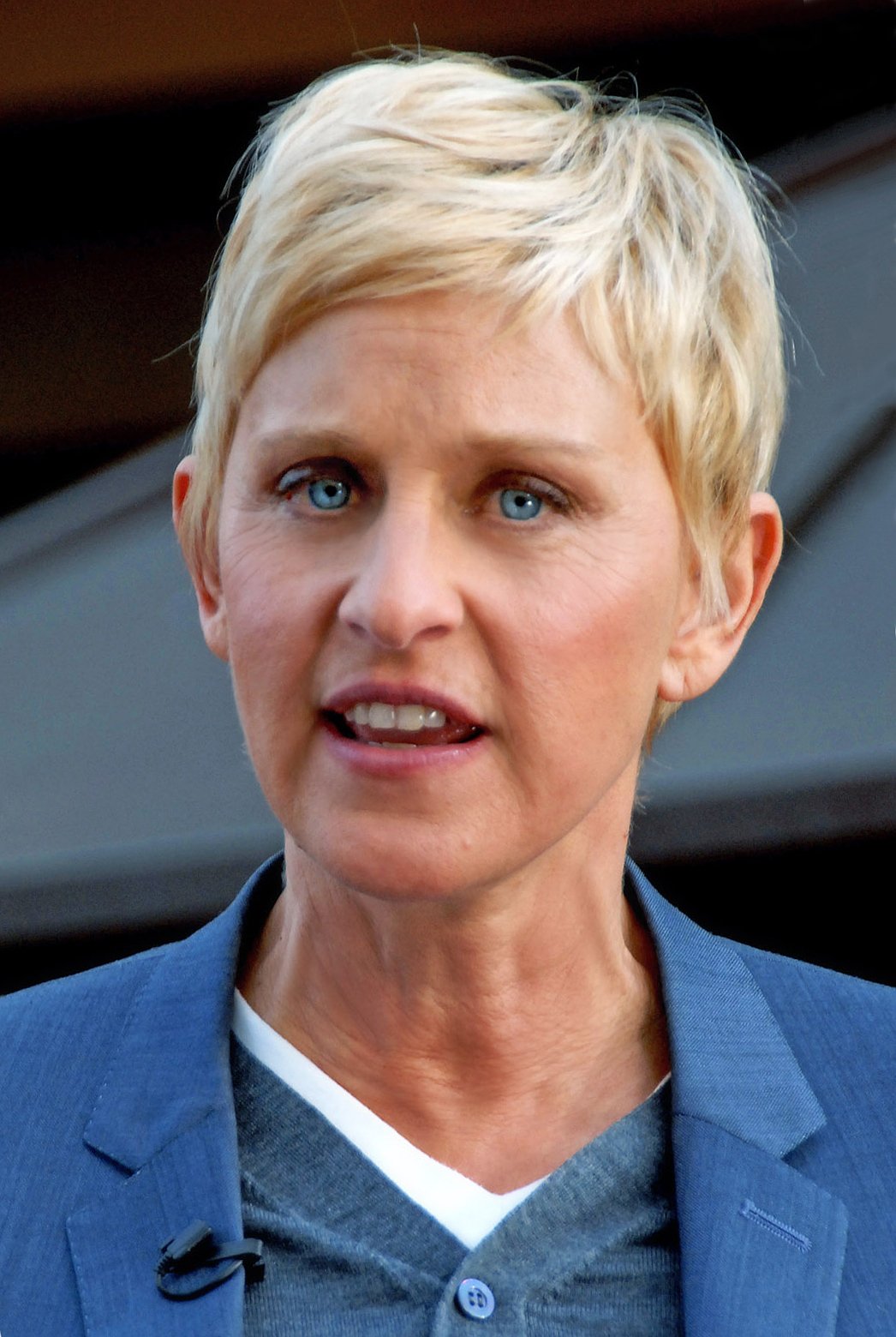Ellen DeGeneres' “Selfie” at the Oscars (2014) (image credits: wikimedia)
