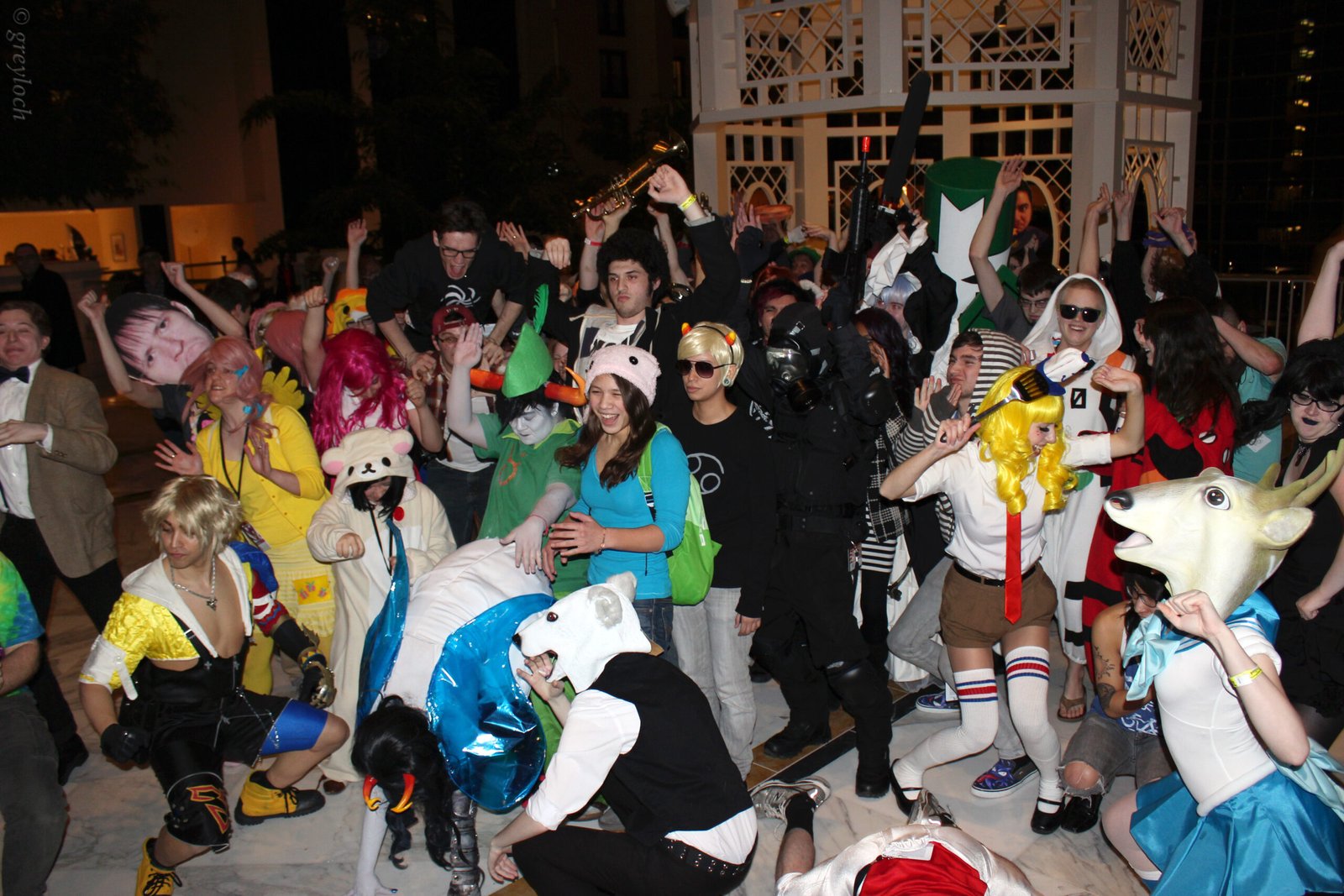 Harlem Shake Takes Over the Internet (2013) (image credits: wikimedia)