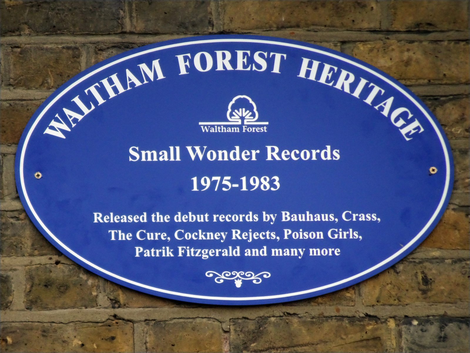 Small Wonder – Theme by Dick Lewzey & Howard Leeds (image credits: wikimedia)