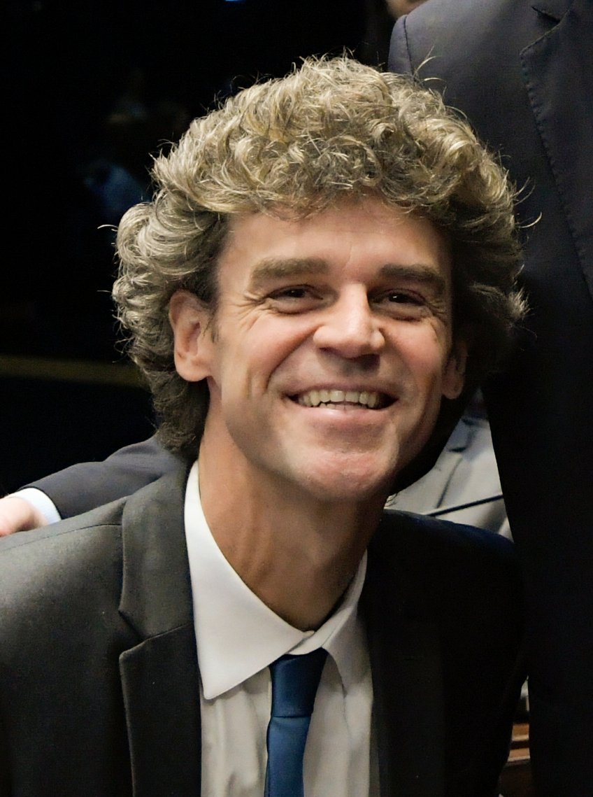 Gustavo Kuerten: Brazil’s Clay Court Magician (image credits: wikimedia)