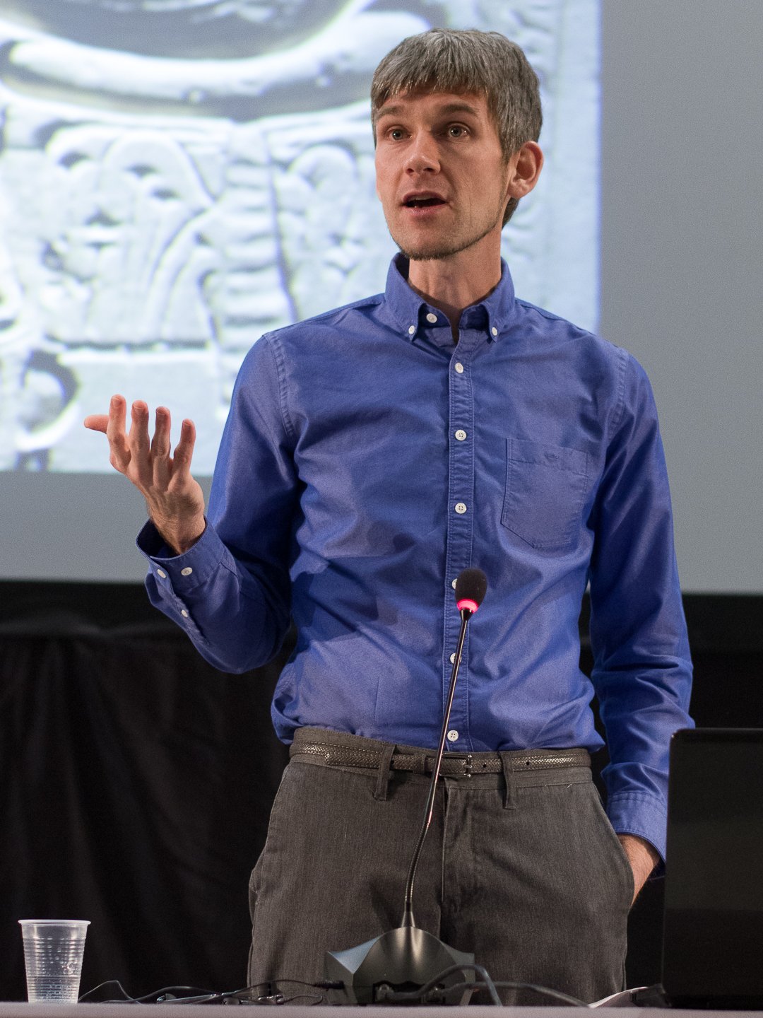 The Disappearing Spoon by Sam Kean (image credits: wikimedia)