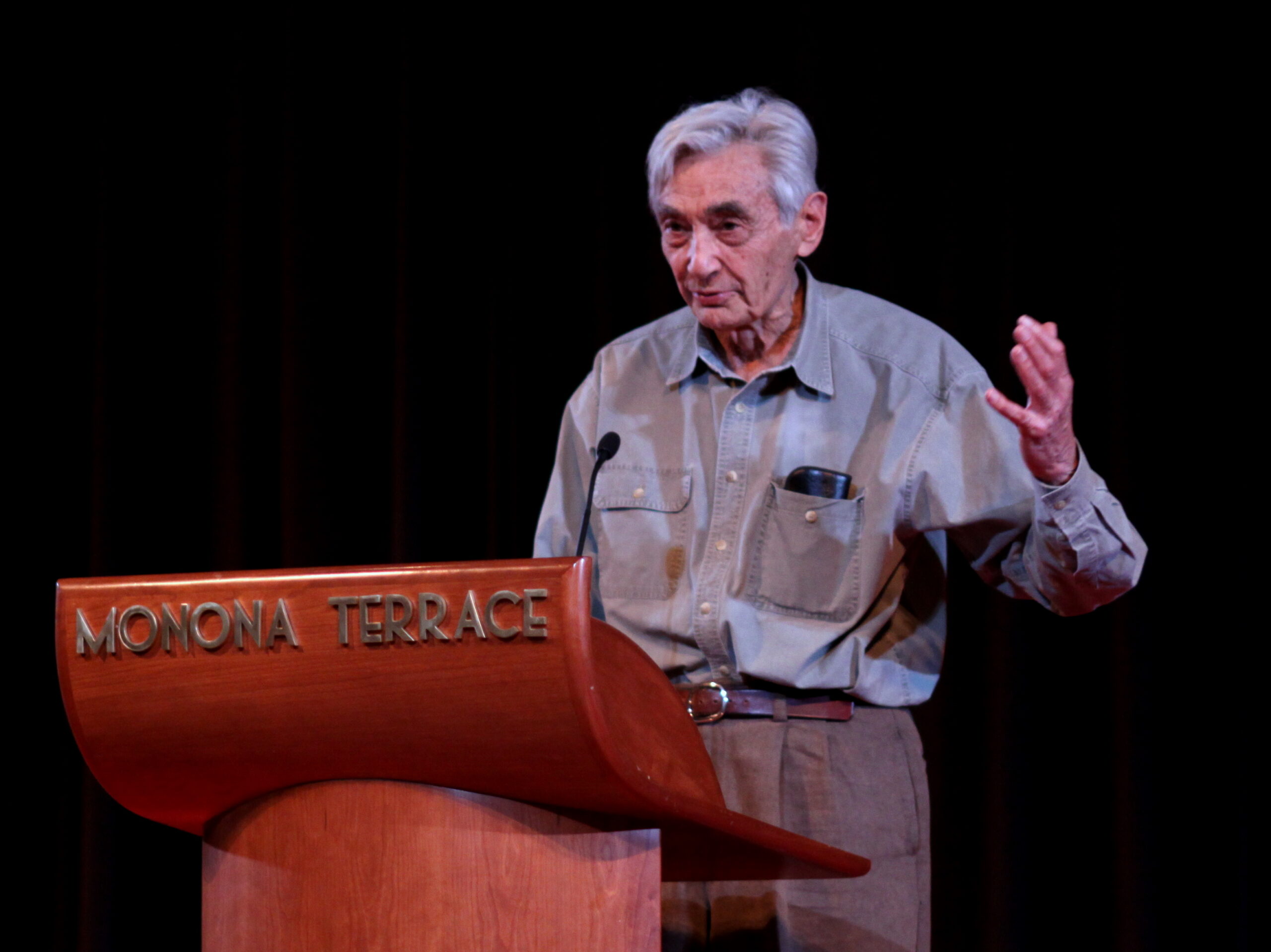 3. “A People’s History of the United States” by Howard Zinn (image credits: wikimedia)