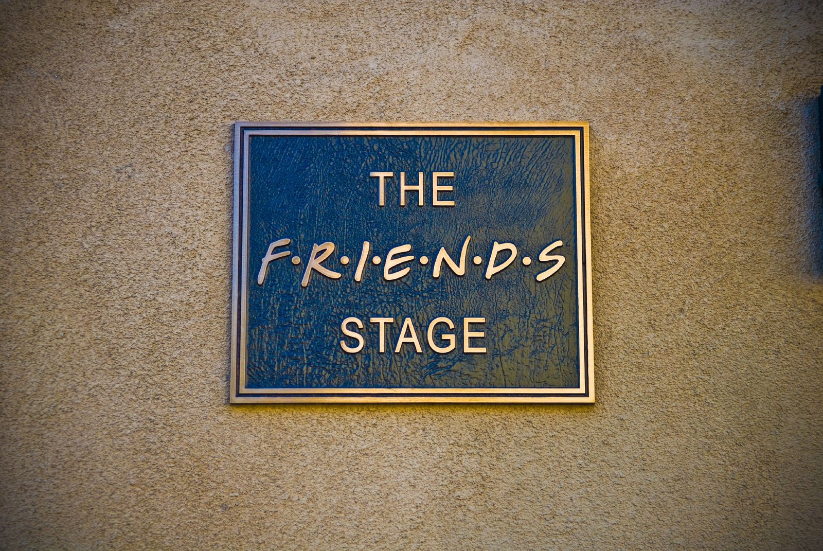 Friends (1994–2004) (image credits: wikimedia)