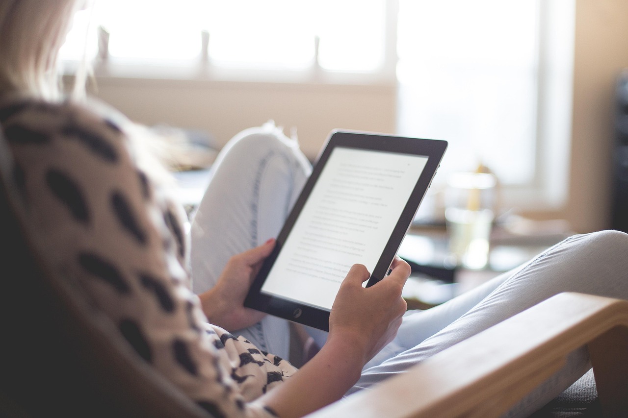 The Digital Revolution: eBooks and Audiobooks (image credits: pixabay)